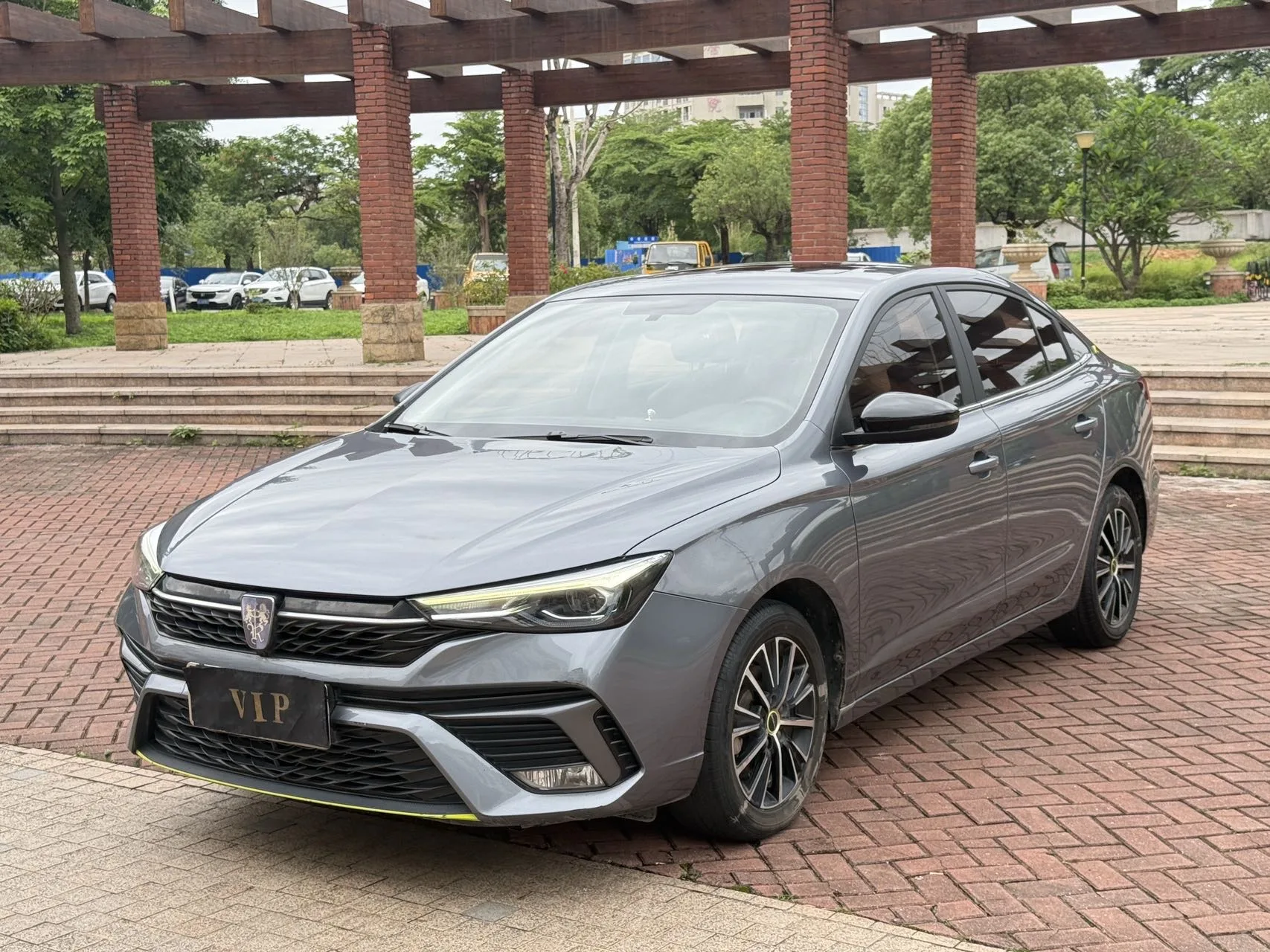 Roewe 2021 i5 1.5 Diamond Edition Manual Transmission