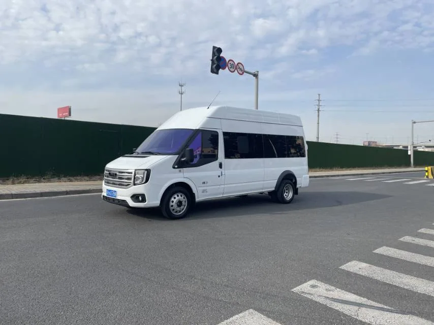 JMC 2025 Fushun 2.0T Diesel Long-Wheelbase High-Roof Passenger Van (9-Seater), Automatic Transmission