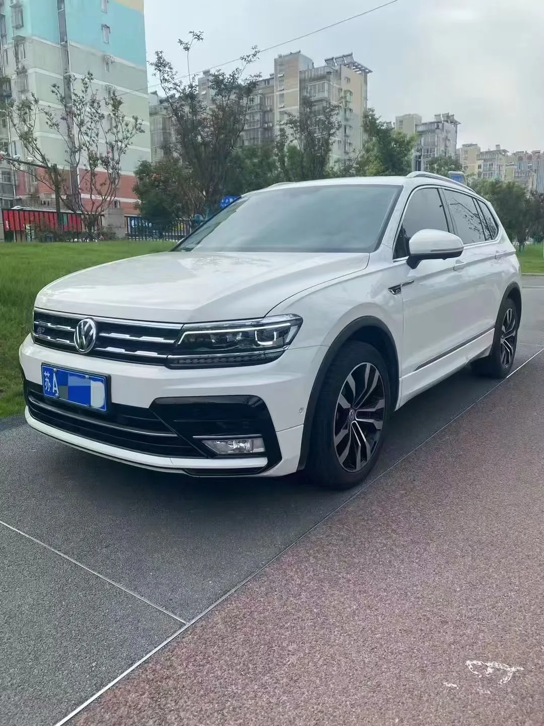 Tiguan L 2021 330TSI Automatic 2WD R-Line Flagship Edition