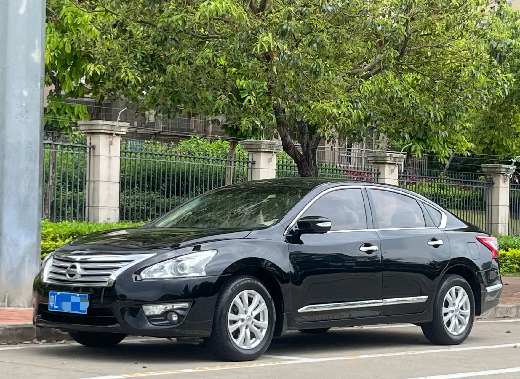 Geely Emgrand 2013 2.0L XE Fashion Edition