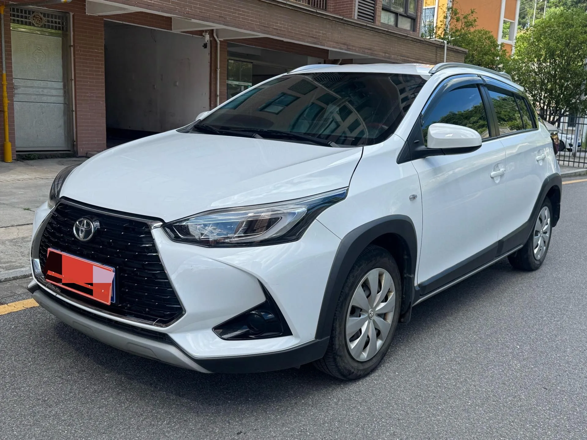 2022 Yaris L 1.5L CVT Luxury PLUS Edition