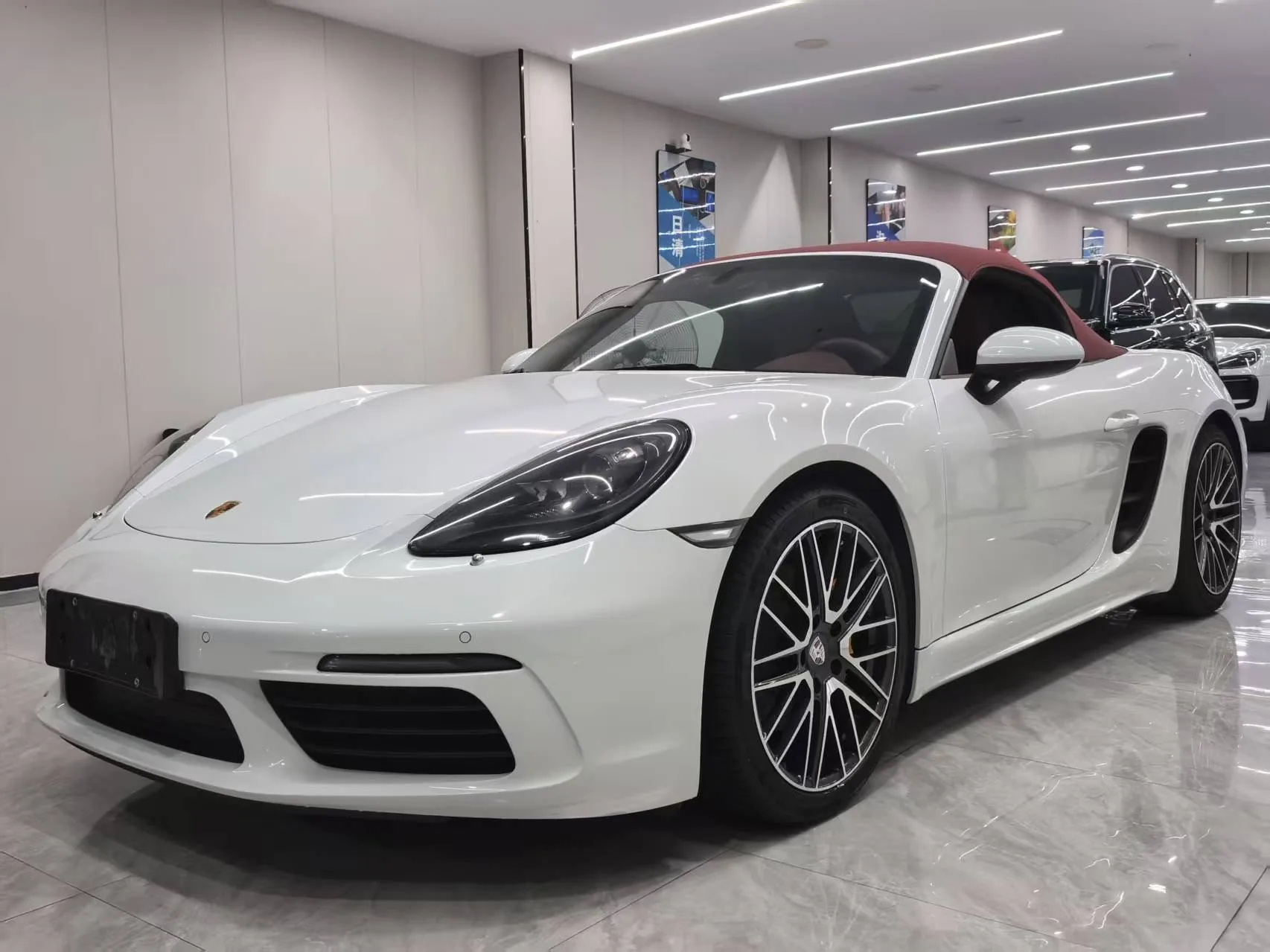 2022 Porsche 718 Boxster 2.0T