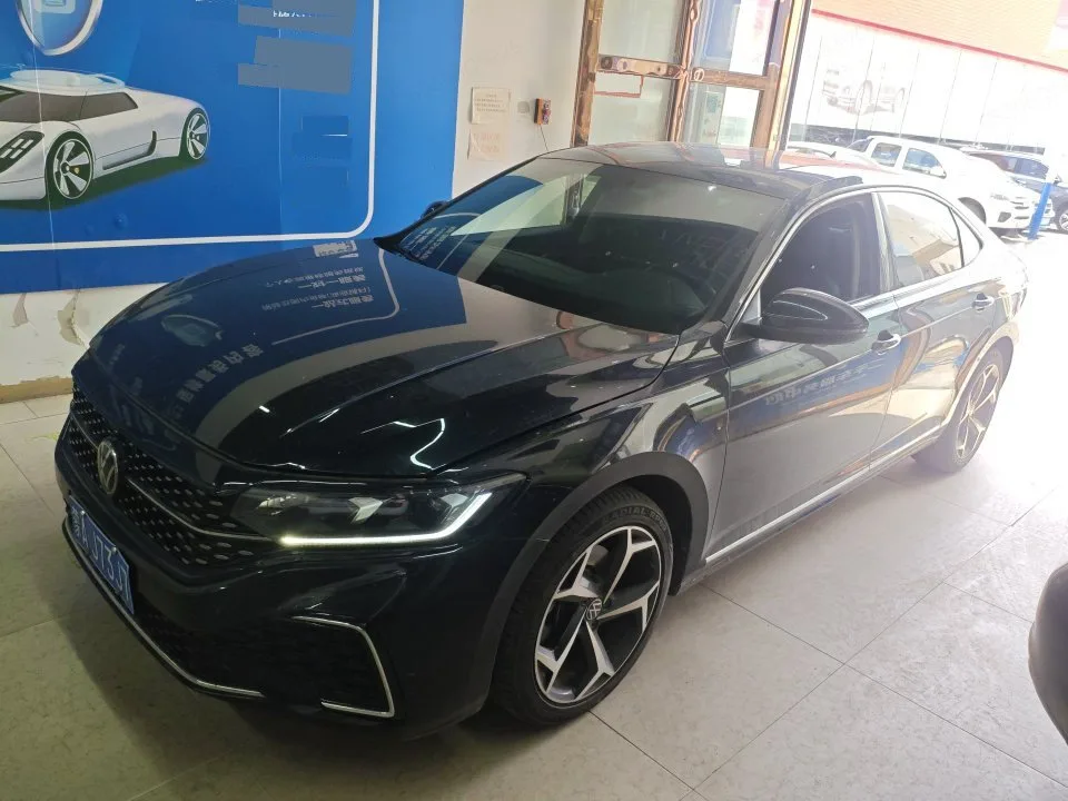 Volkswagen 2024 Passat 2.0TSI 330TSI Starry Sky Elite Edition Automatic