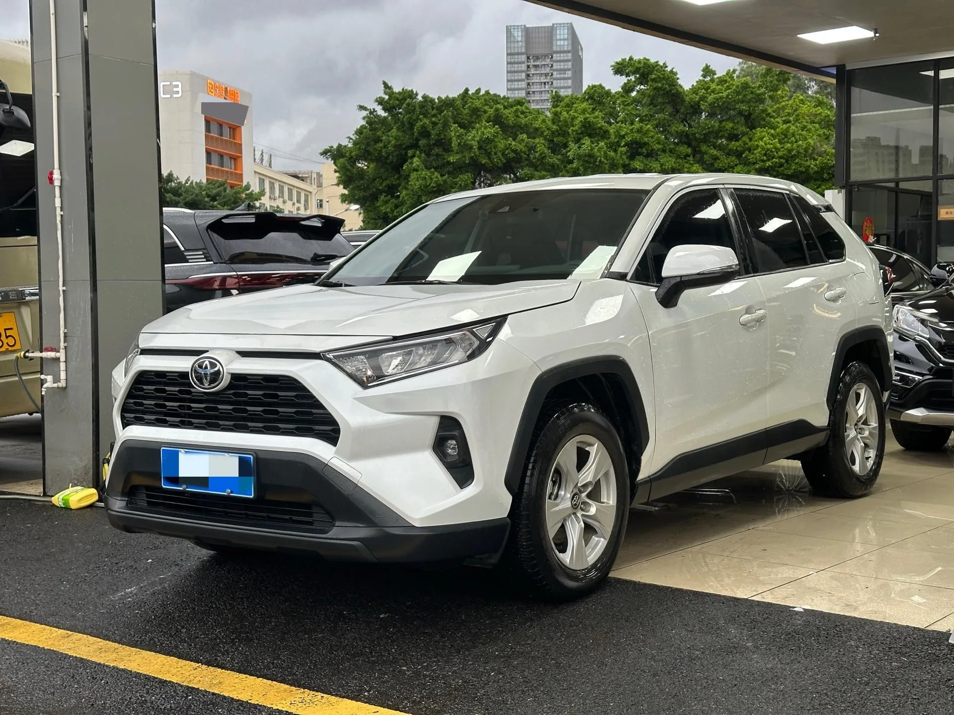 2024 Toyota RAV4 2.0L CVT 2WD Urban Edition Automatic