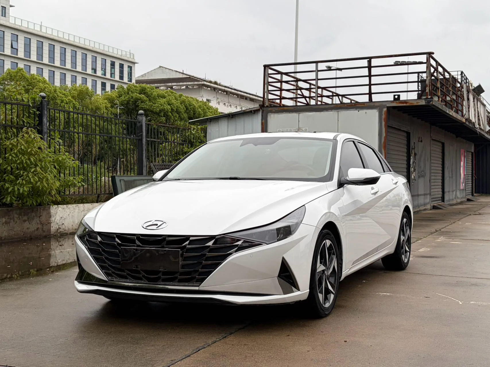 2022 Elantra 1.5L CVT LUX Premium Edition