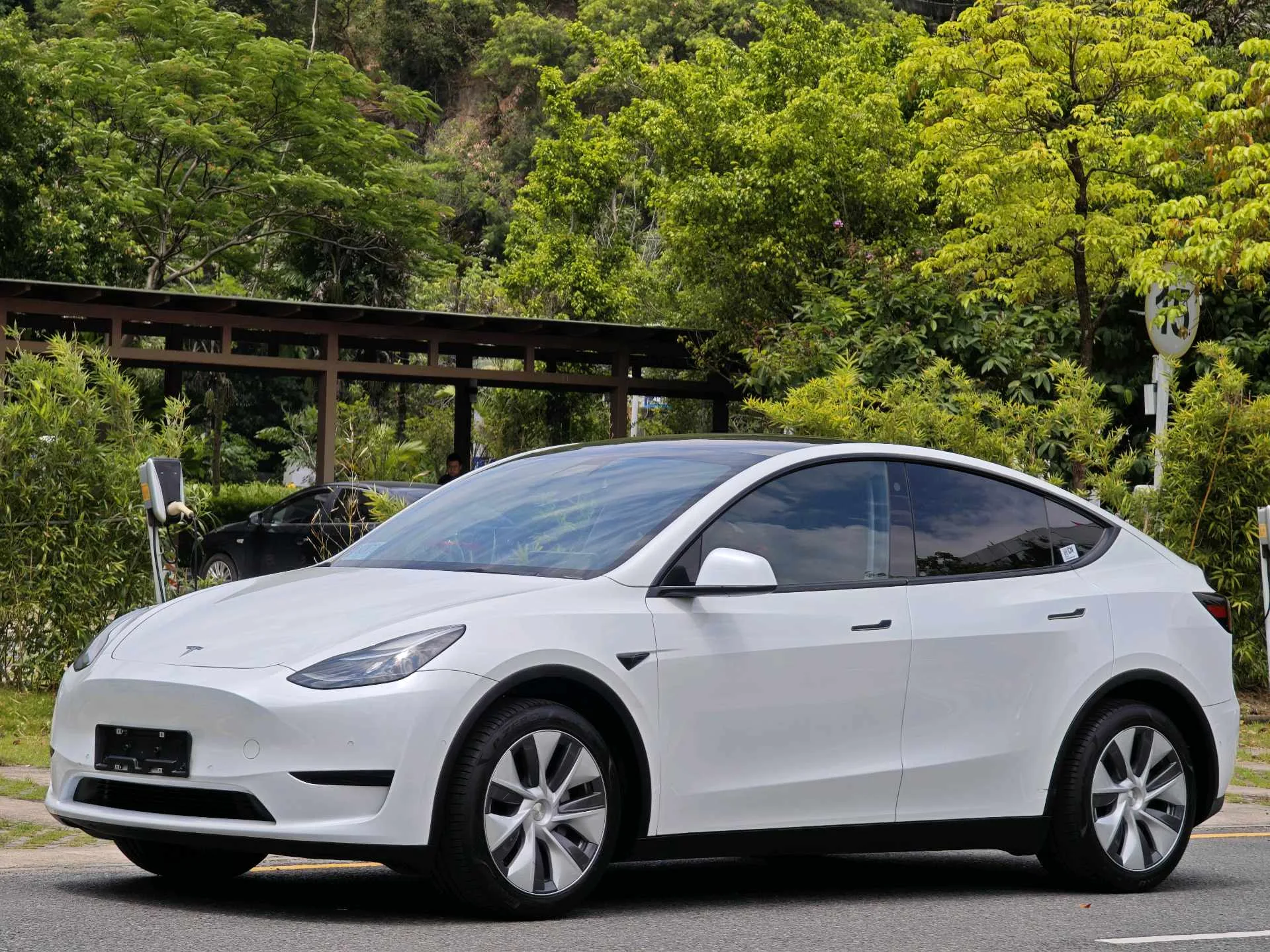 Model Y 2022 Facelift Rear-Wheel Drive Version