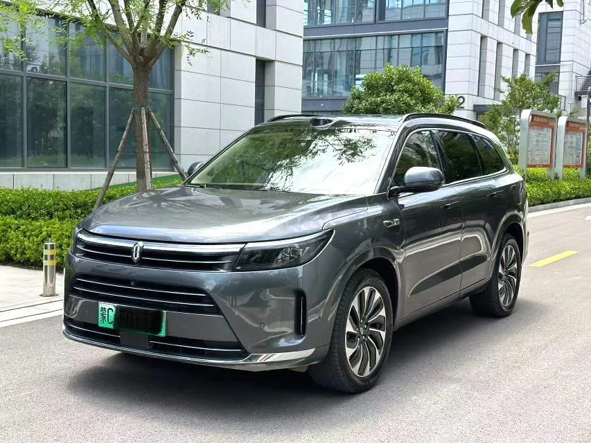 AITO 2024 Model M7 Intelligent Driving 4WD Ultra Edition 5-seater Automatic