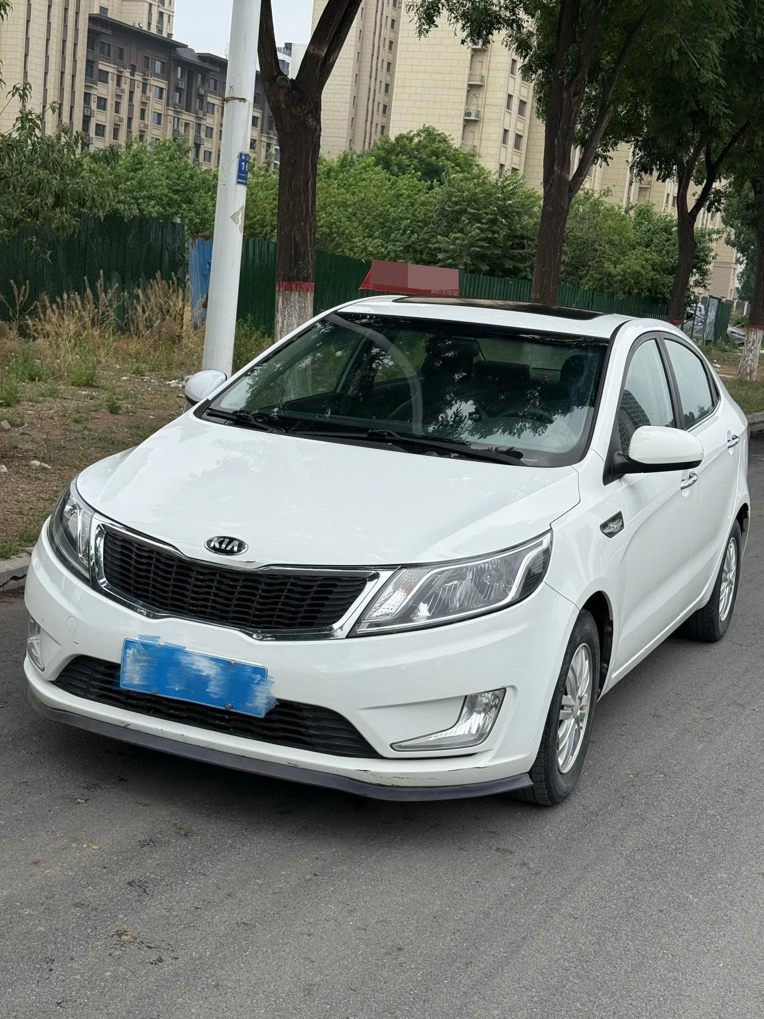 Kia K2 2012 Sedan 1.4L AT GLS Anniversary Edition