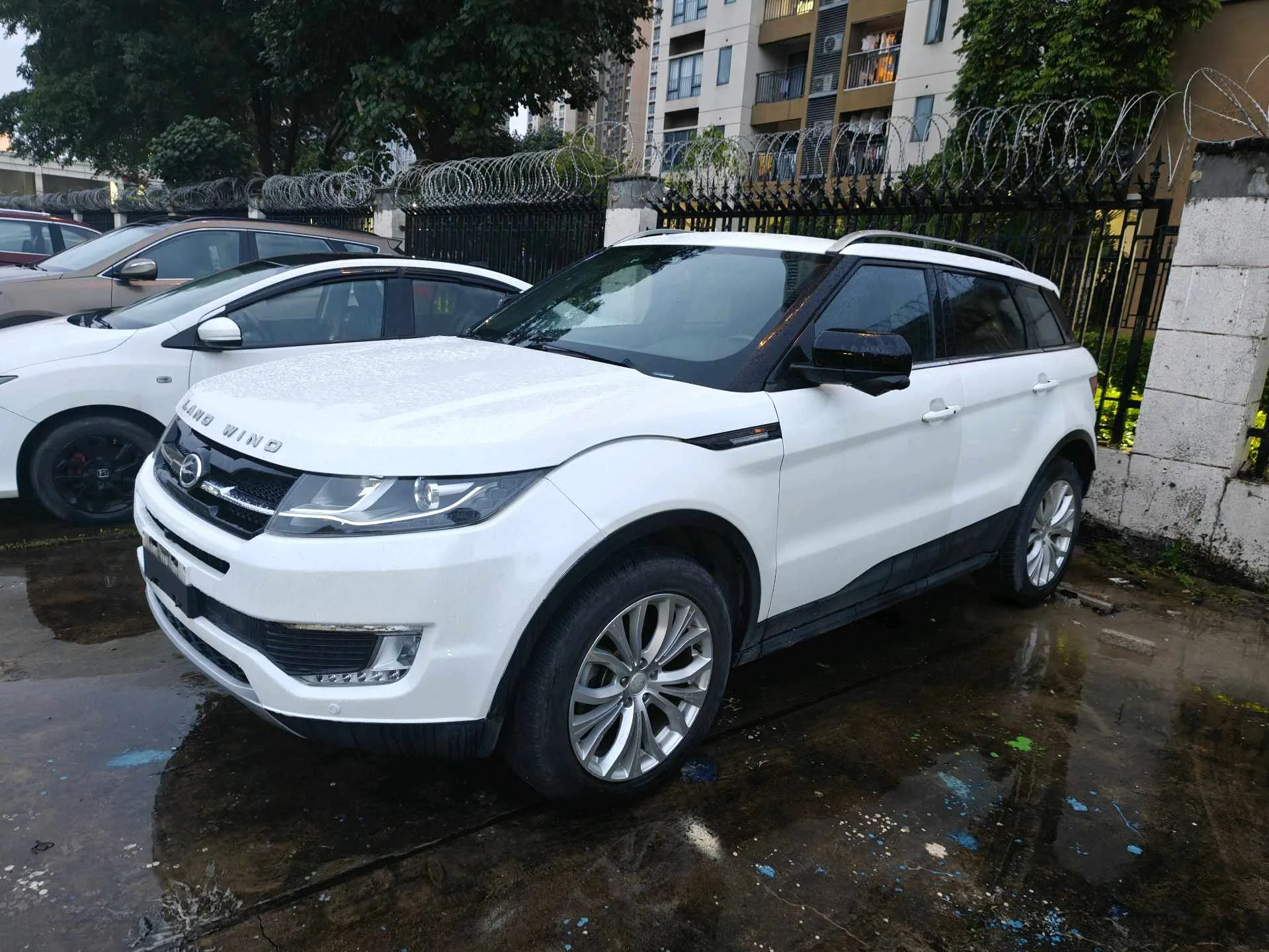 Landwind X7 2016 2.0T Panoramic Premium Edition