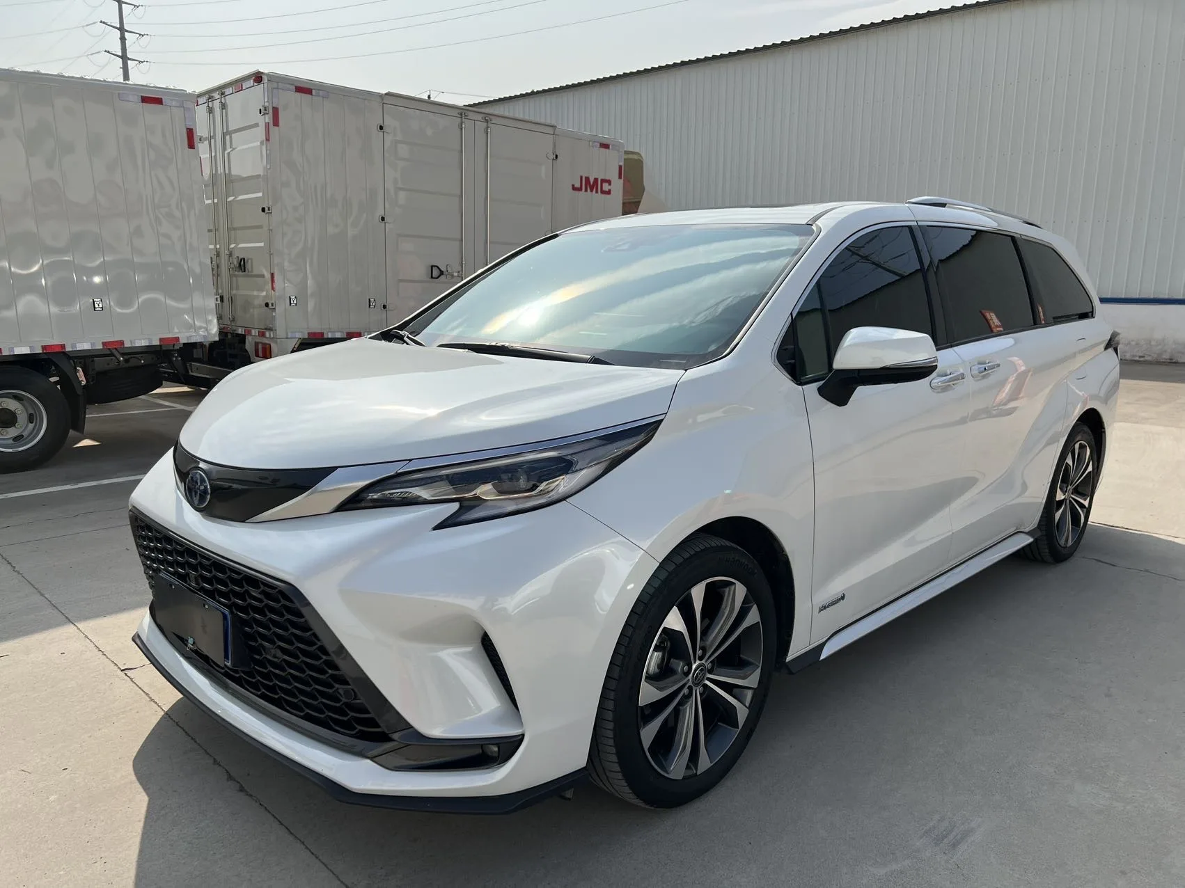 Toyota 2023 Grandeur Hybrid 2.5 CVT Premium Plus Automatic