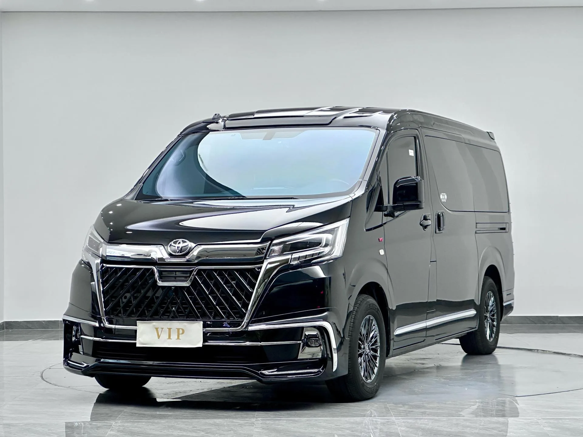 Toyota Hiace (Imported) 2019 Model, Hiace 3.5 Middle East Version, Automatic Transmission