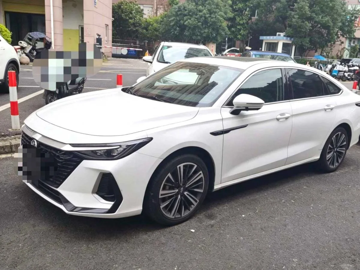 Arize 8 2022 Model Year 1.6T DCT Yi