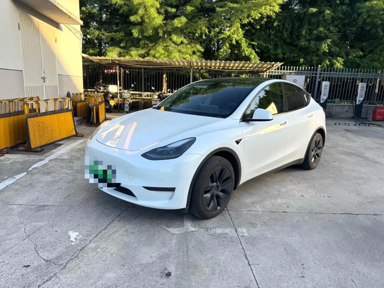Model Y 2023 Long Range All-Wheel Drive