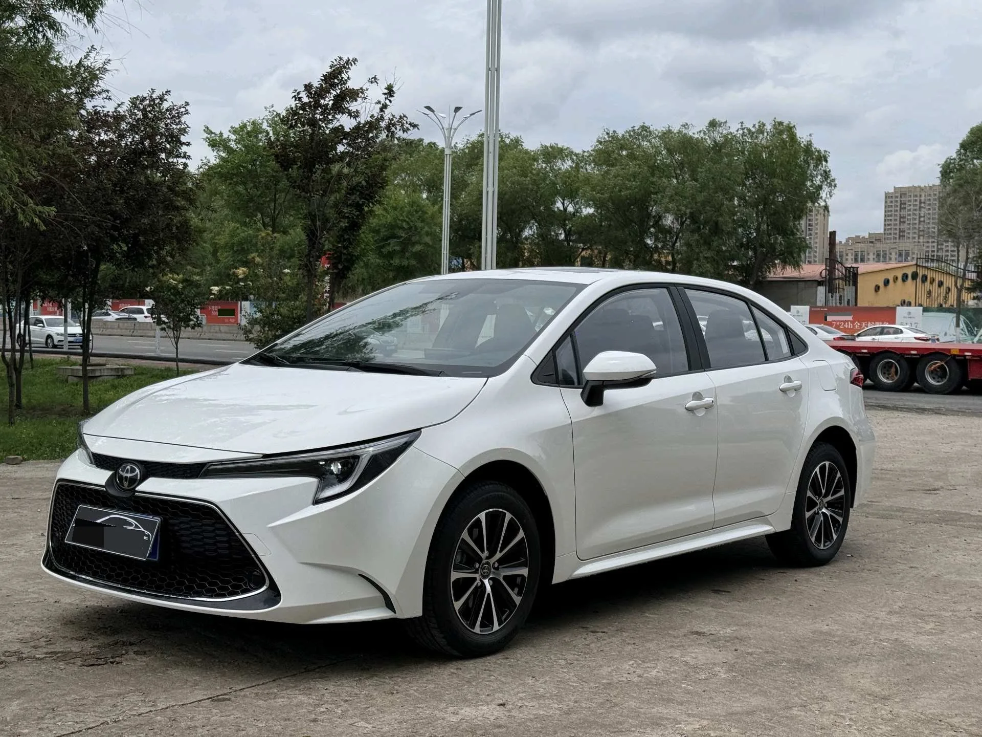 Toyota 2024 Corolla 1.2T CVT 185T Luxury Edition Automatic