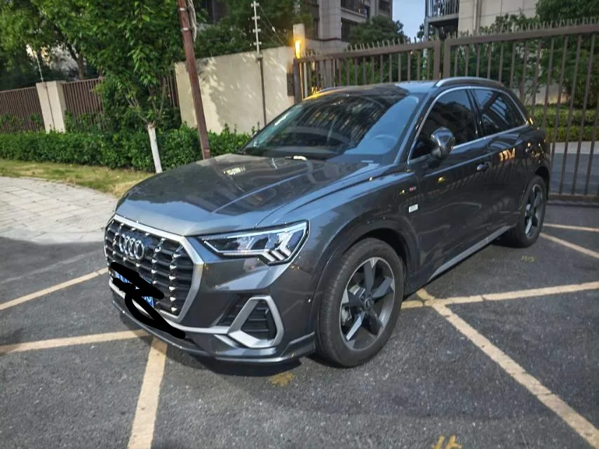 Audi Q3 2022 35 TFSI Fashion Dynamic Edition