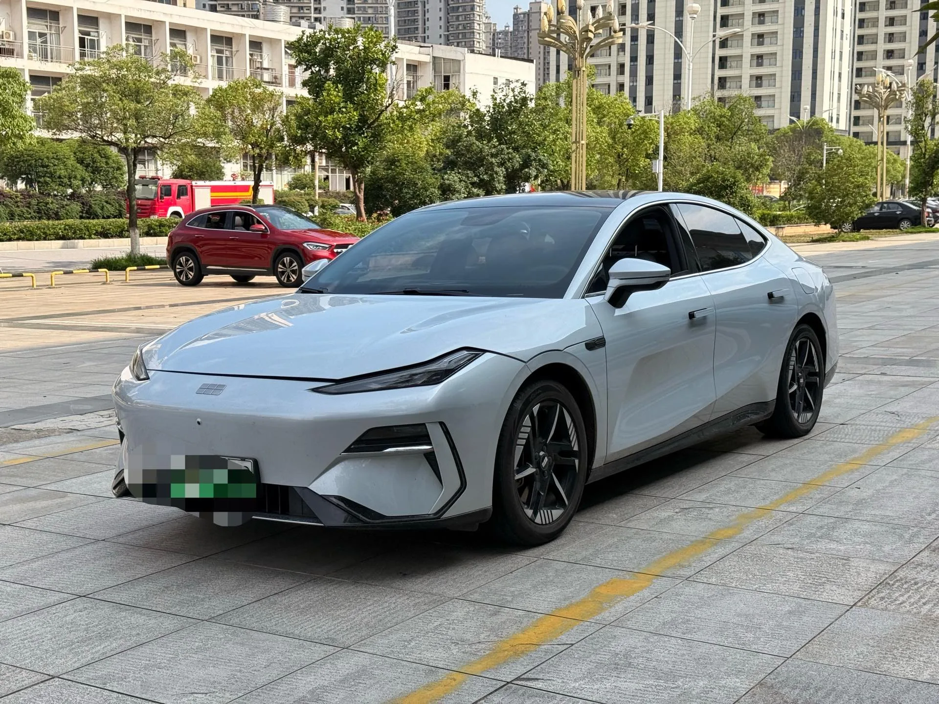 Galaxy E8 2024 550km RWD Dragon Edition