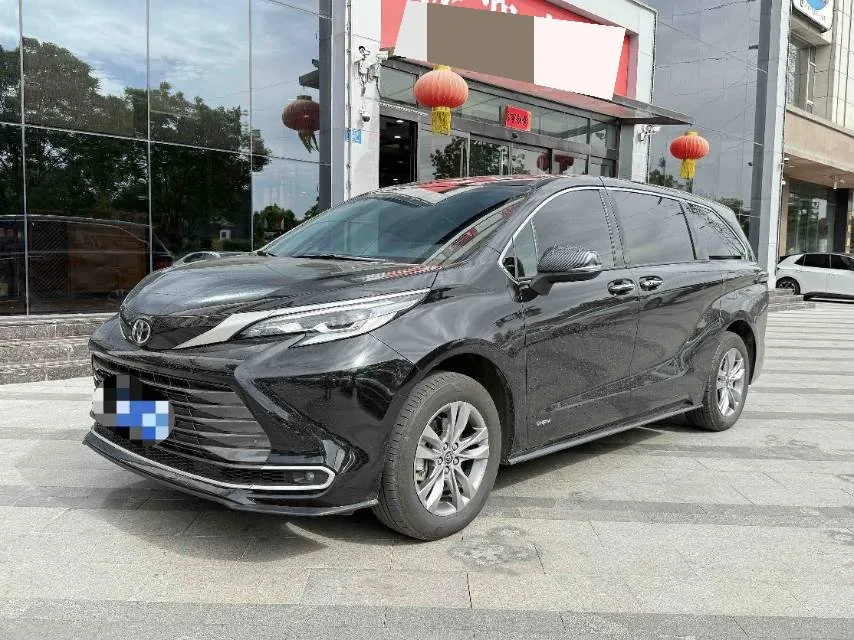 Toyota 2024 Civic 2.5L CVT 4WD Premium Automatic