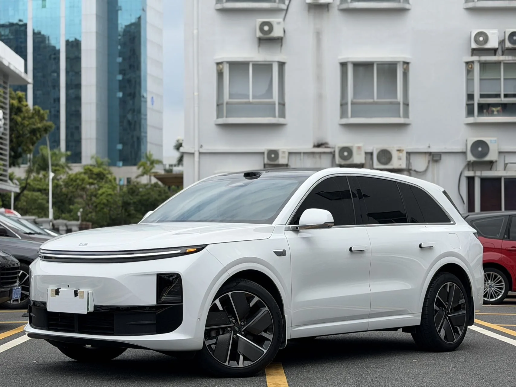 Li Auto 2025 L6 Max Intelligent Renewal Edition Automatic Transmission