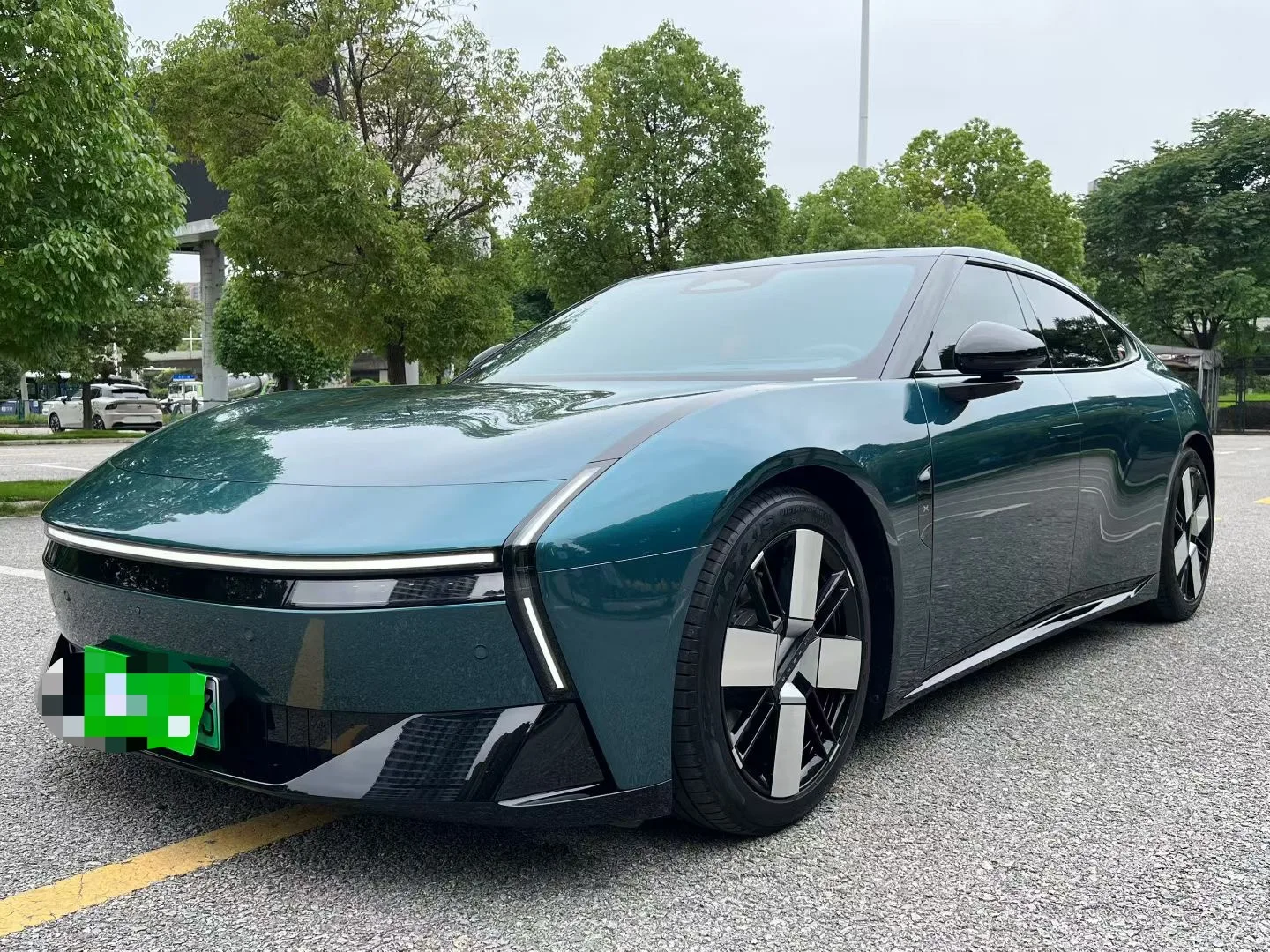 XPeng 2025 P7 702km Long Range Automatic