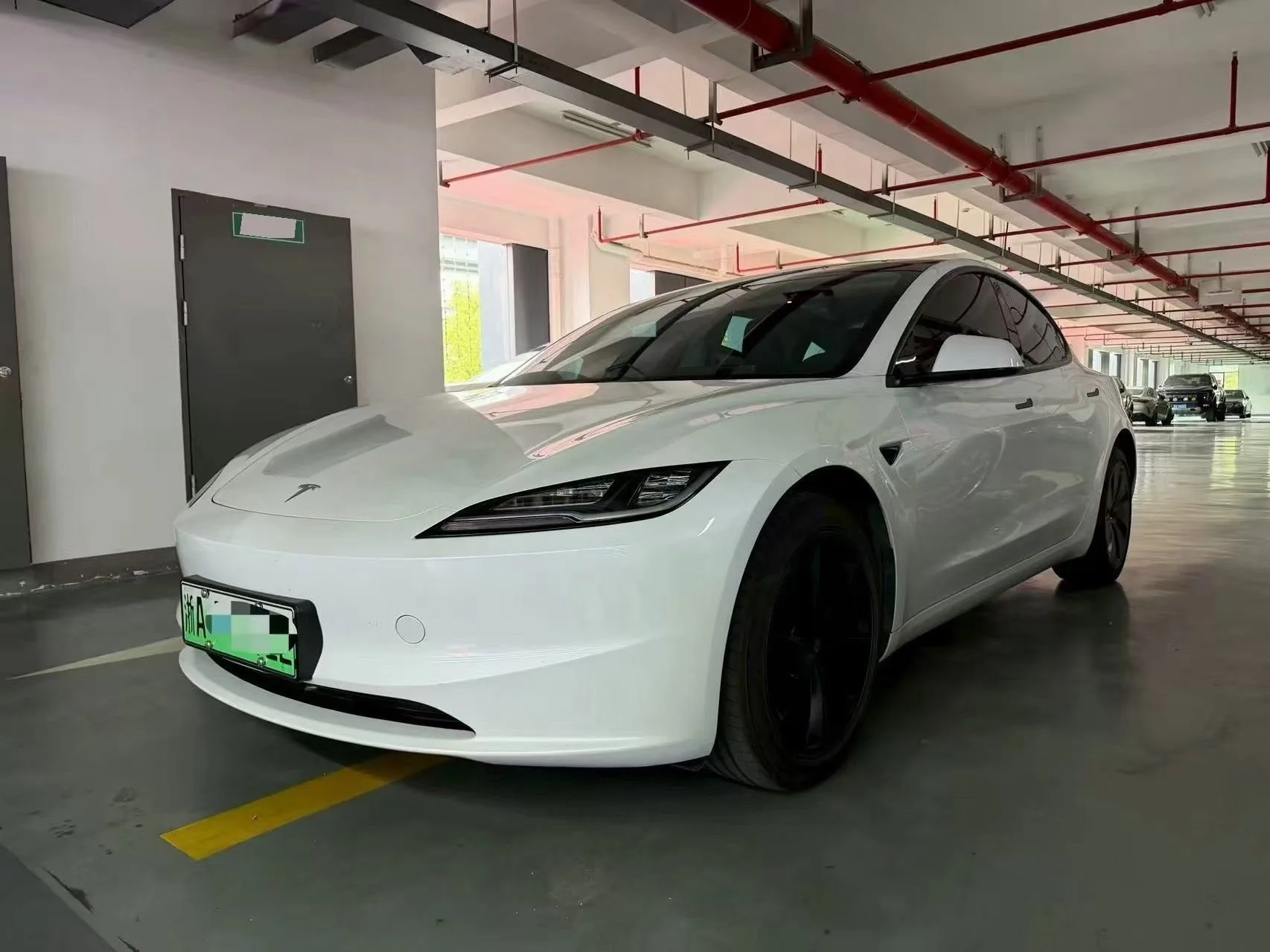Tesla 2025 Model 3 Rear-Wheel Drive Automatic