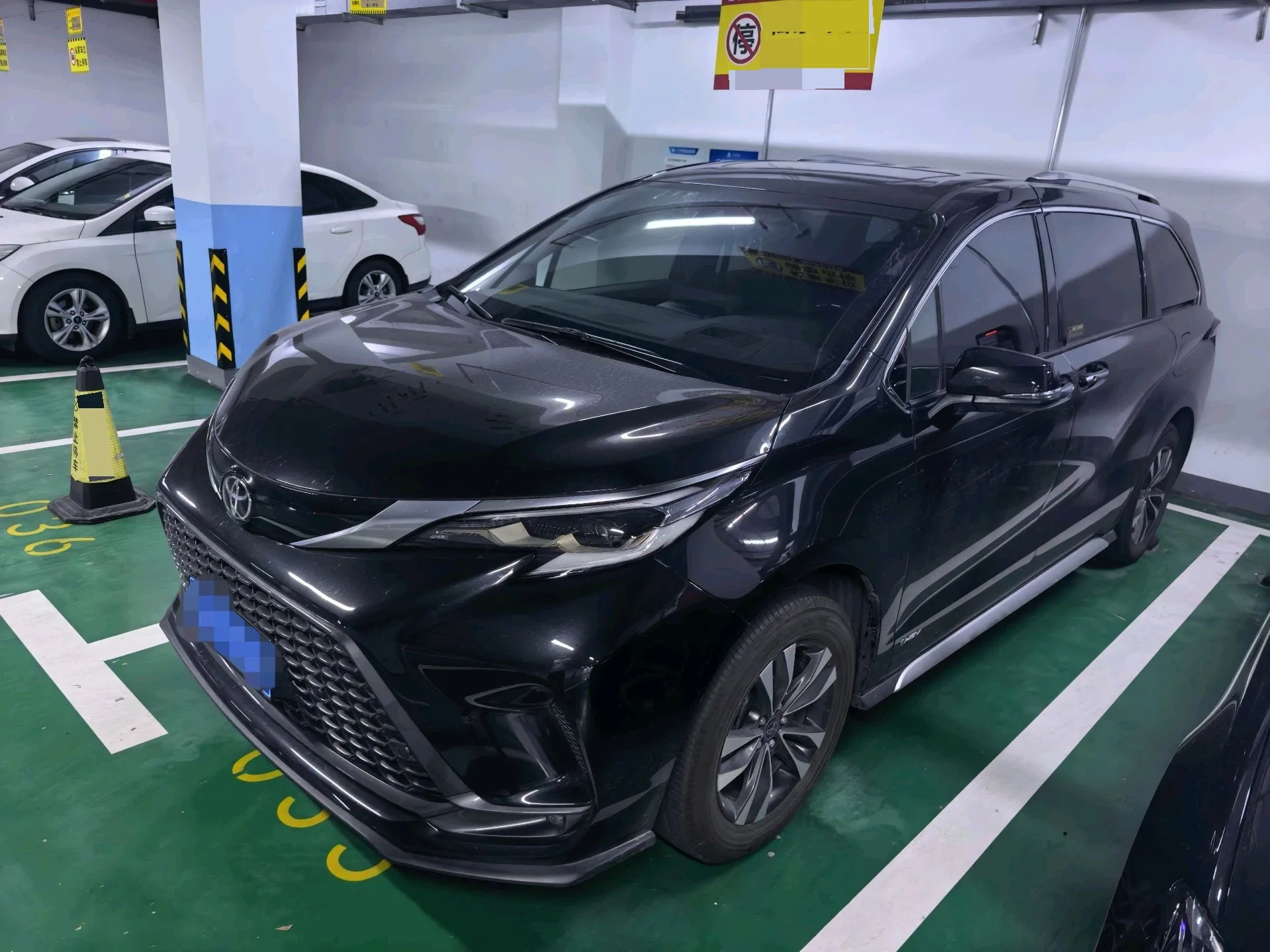 Toyota 2024 Gravia Hybrid 2.5 CVT Premium PLUS AWD Automatic