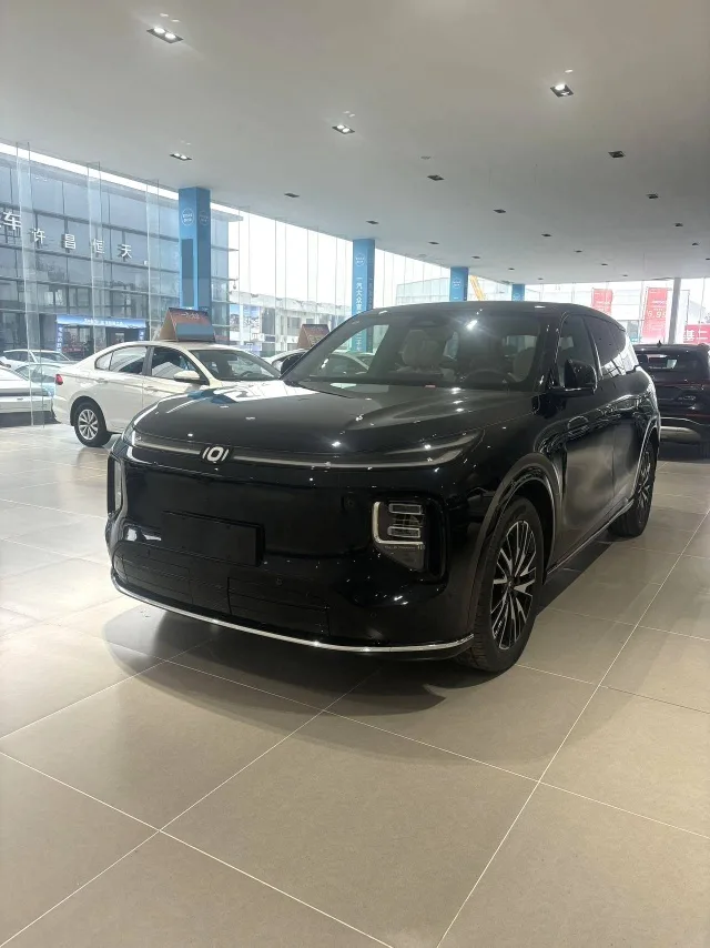 Qiyuan 2025 Q07 1.5 CVT 215 Premium Automatic
