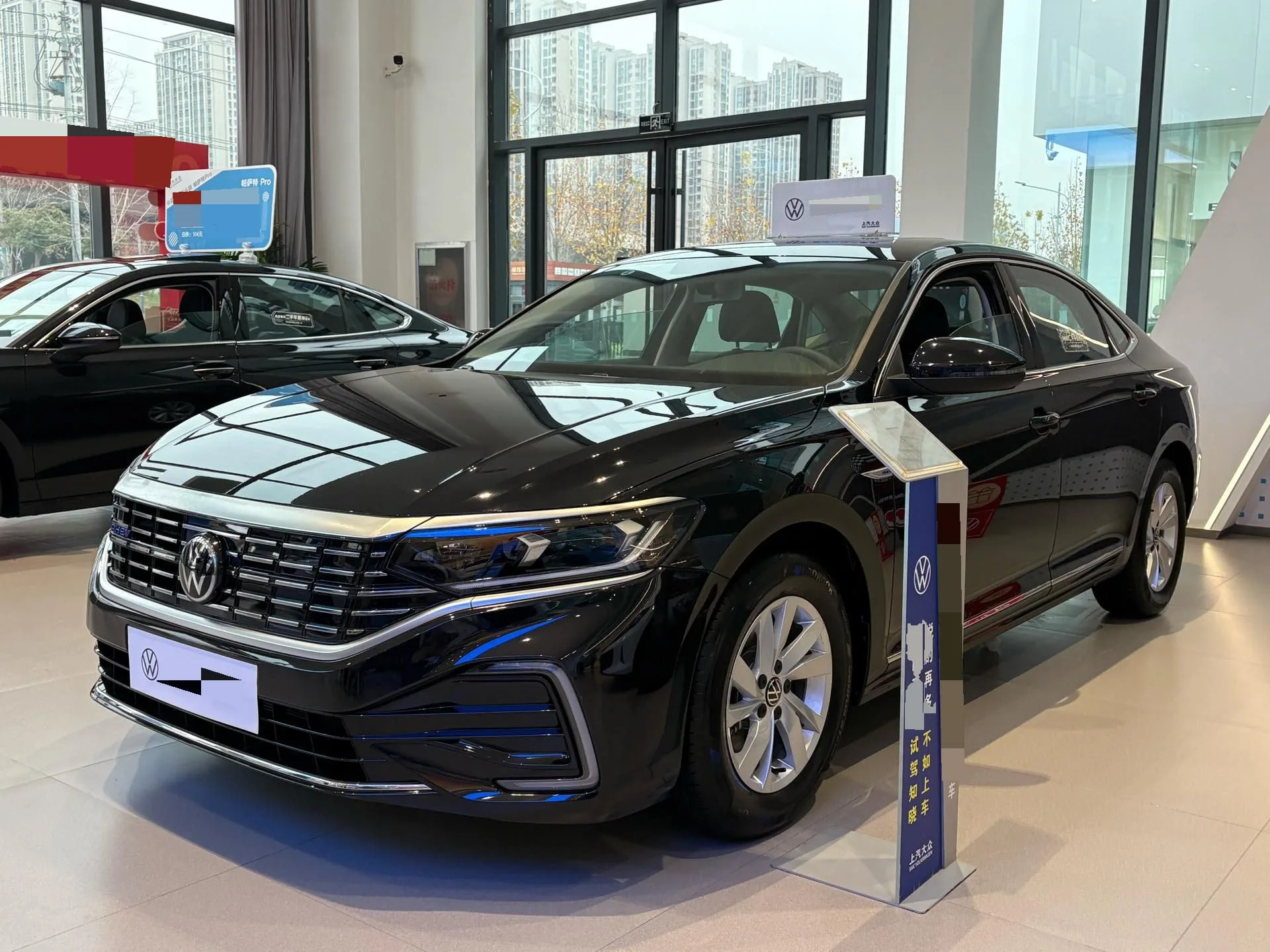 Volkswagen 2025 Passat PHEV 1.4T 430 Business Edition Automatic