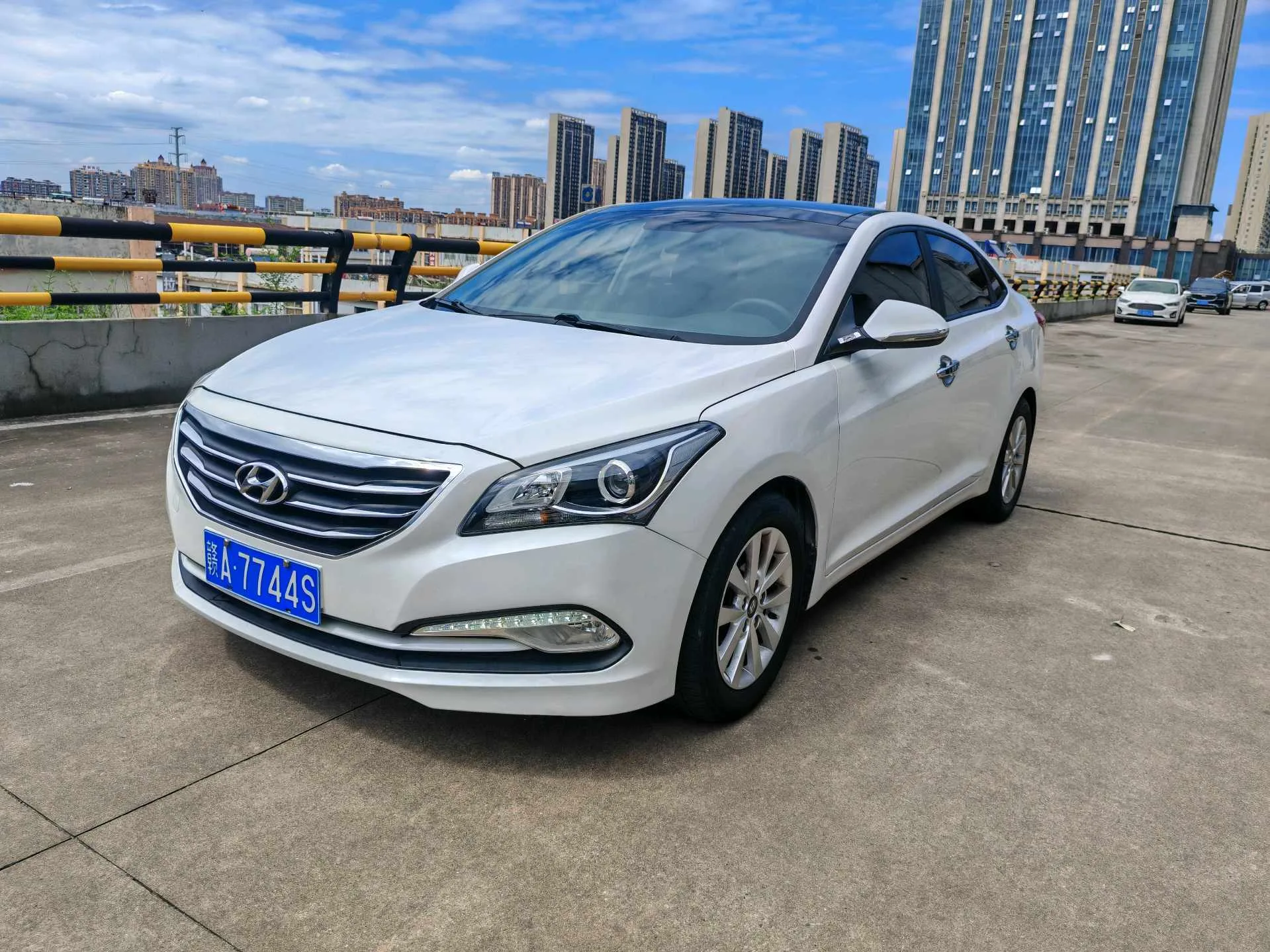 2014 Mistra 1.8L Automatic Intelligent GLS