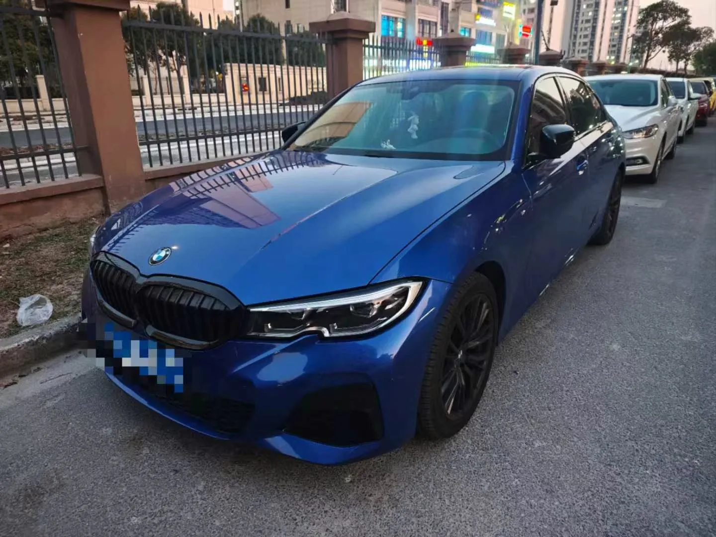 2020 BMW 3 Series 325Li M Sport Shadow Edition