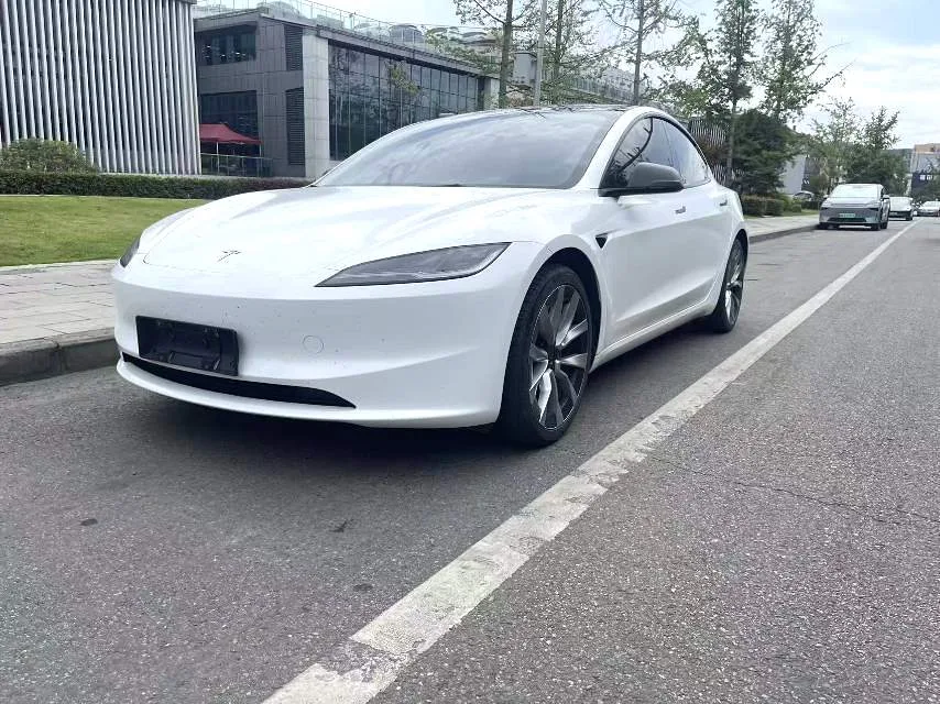 Tesla 2025 Model 3 Rear-Wheel Drive Automatic