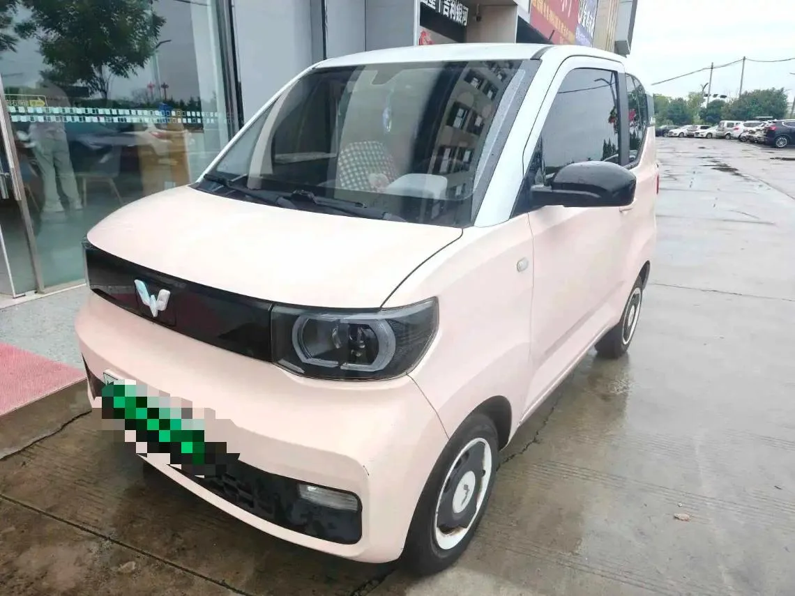 Hongguang MINIEV 2021 Macaron Sandwich Edition, 170km/h, Lithium Iron Phosphate