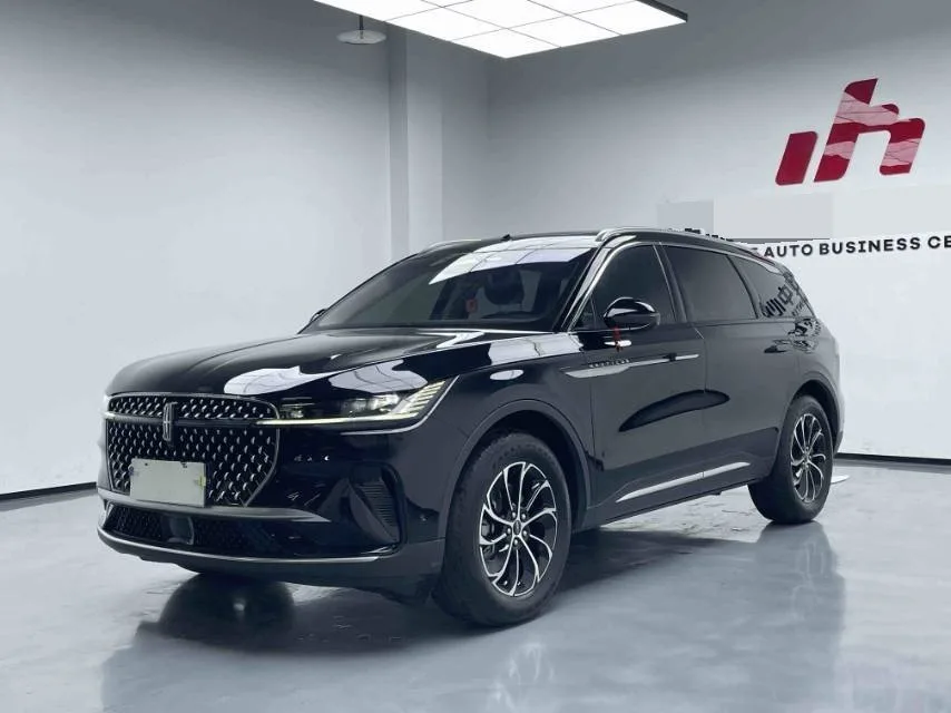 Navigator 2023 2.0T AWD Premium Edition