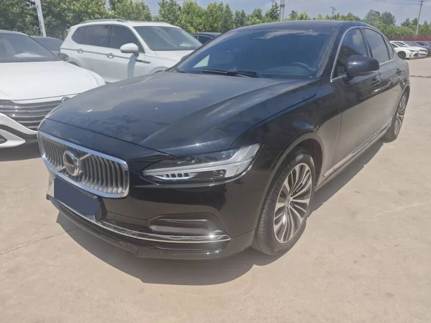 2024 Volvo S90 B5 Smart Luxury Edition