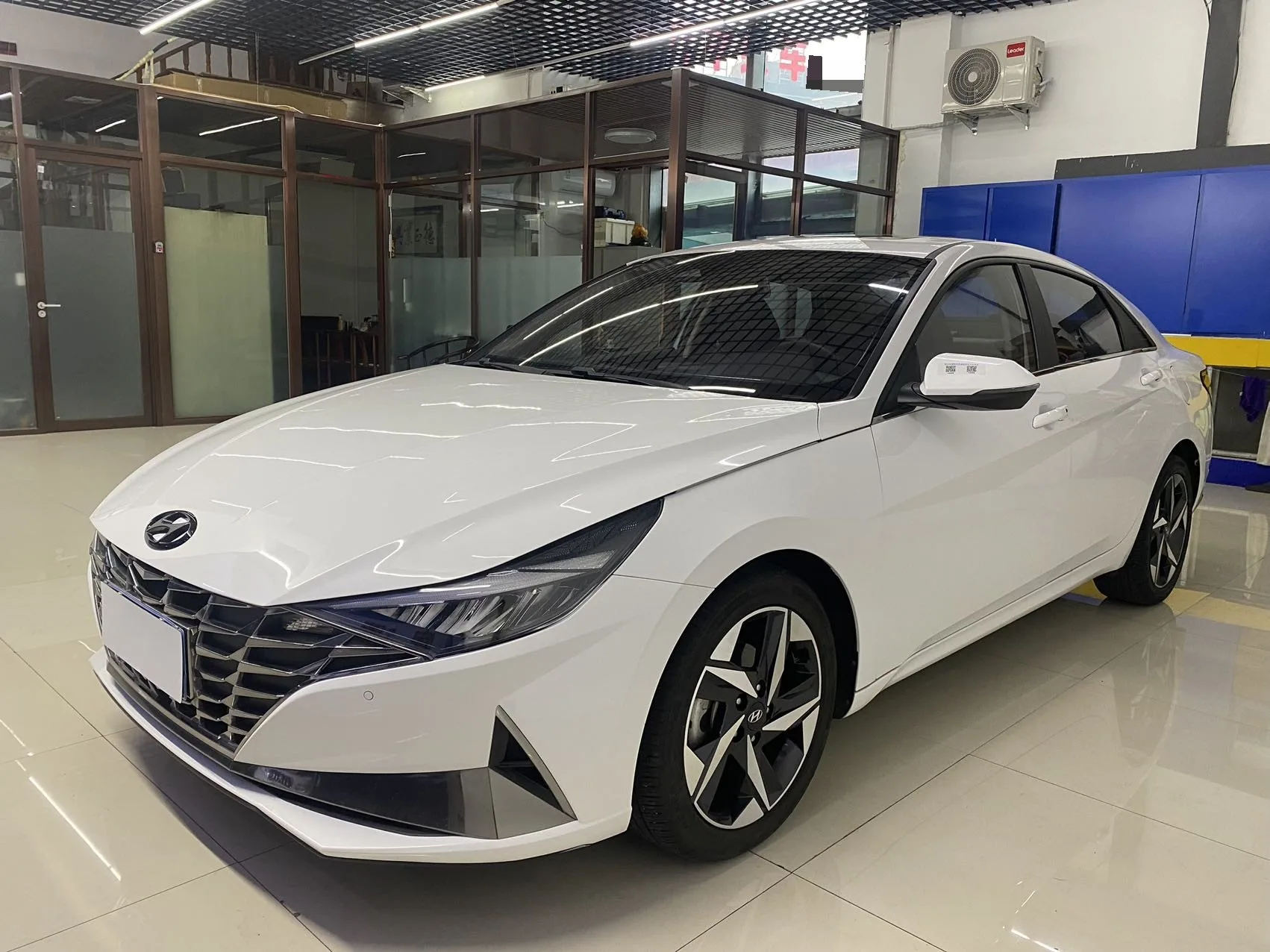 Hyundai Elantra 2022 1.5L CVT LUX Premium Edition