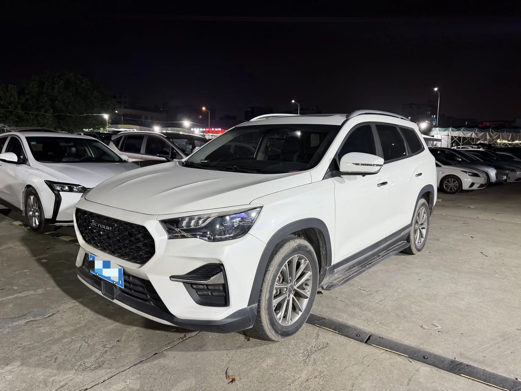 Jetour X90 2020 1.5T DCT Smart Edition 5-seater