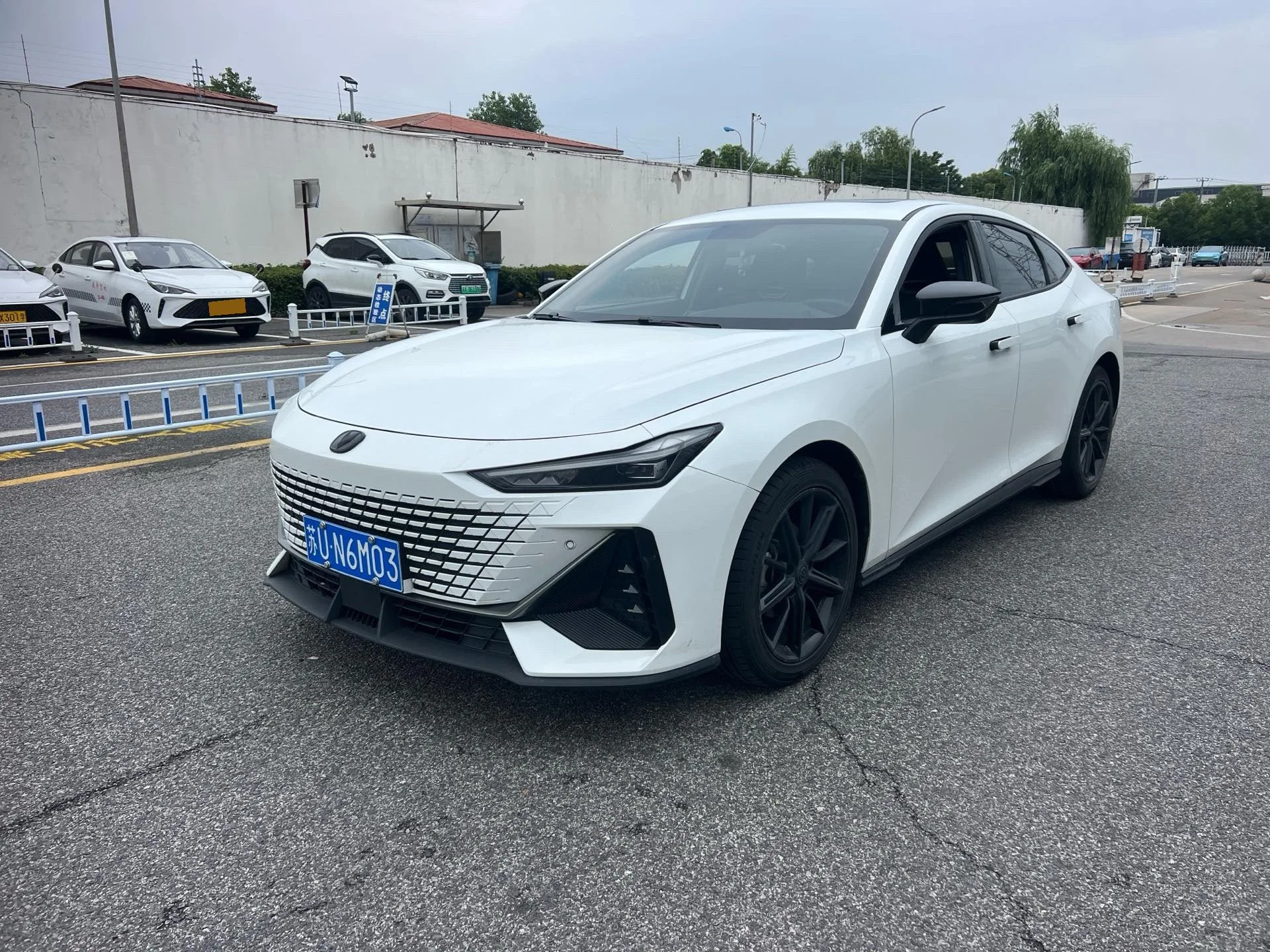 Changan 2023 UNI-V 1.5T Premium Edition, Automatic Transmission