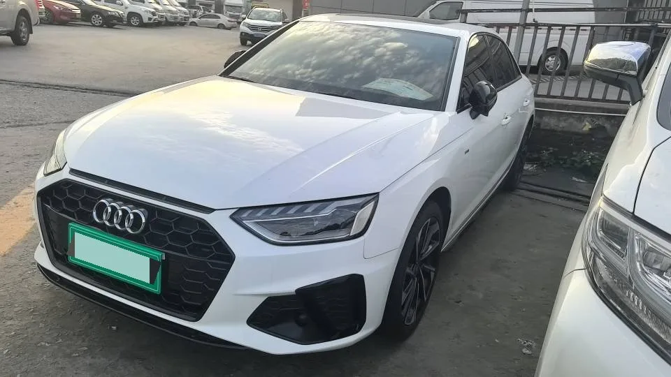 Audi A4L 2023 40 TFSI Luxury Dynamic