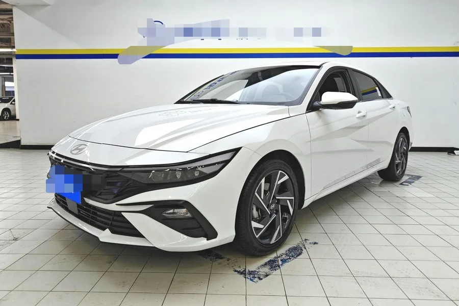 Hyundai Elantra 2023 1.5L CVT GLX Elite Edition