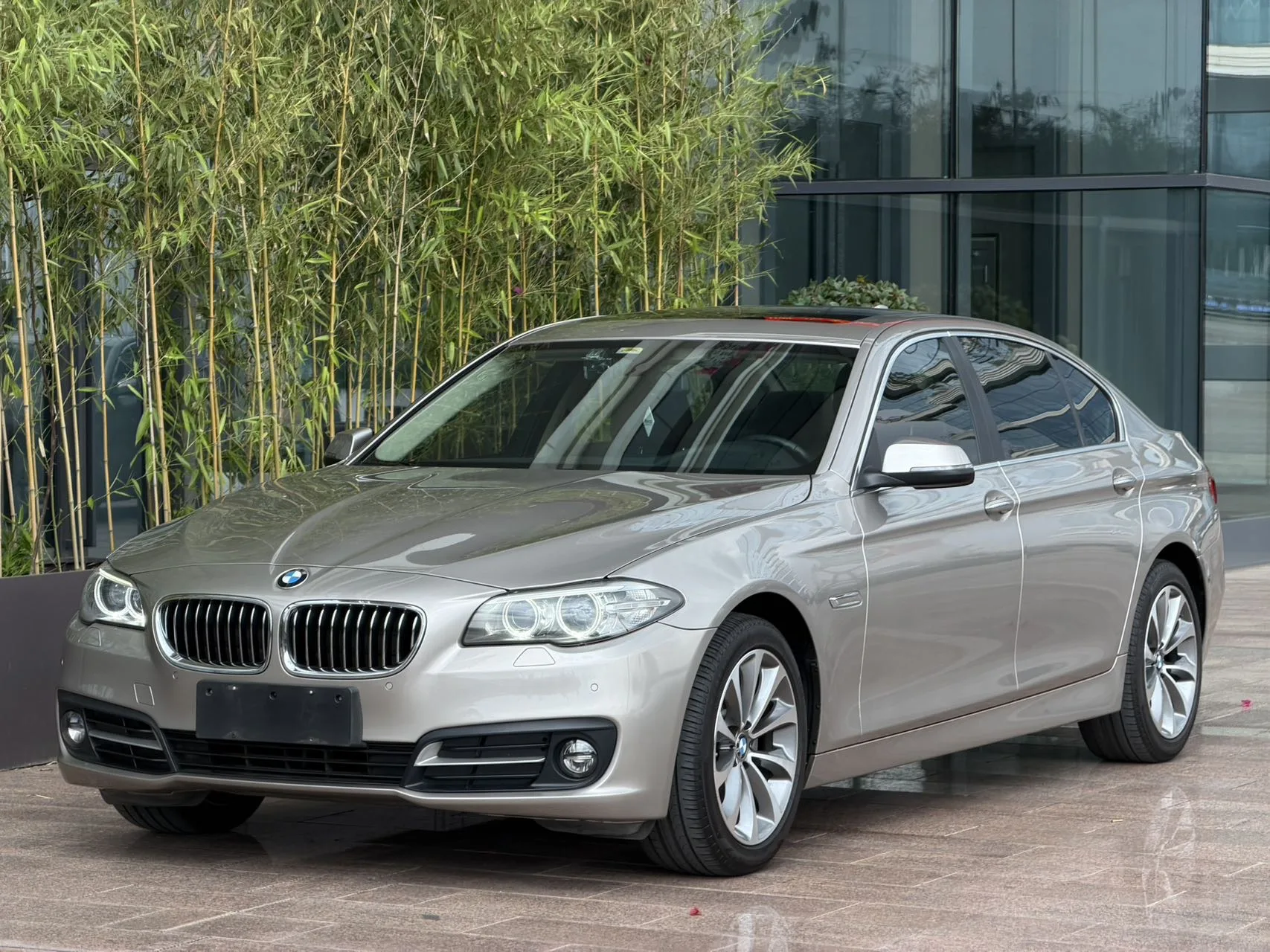 BMW 5 Series 2017 525Li Leading Edition