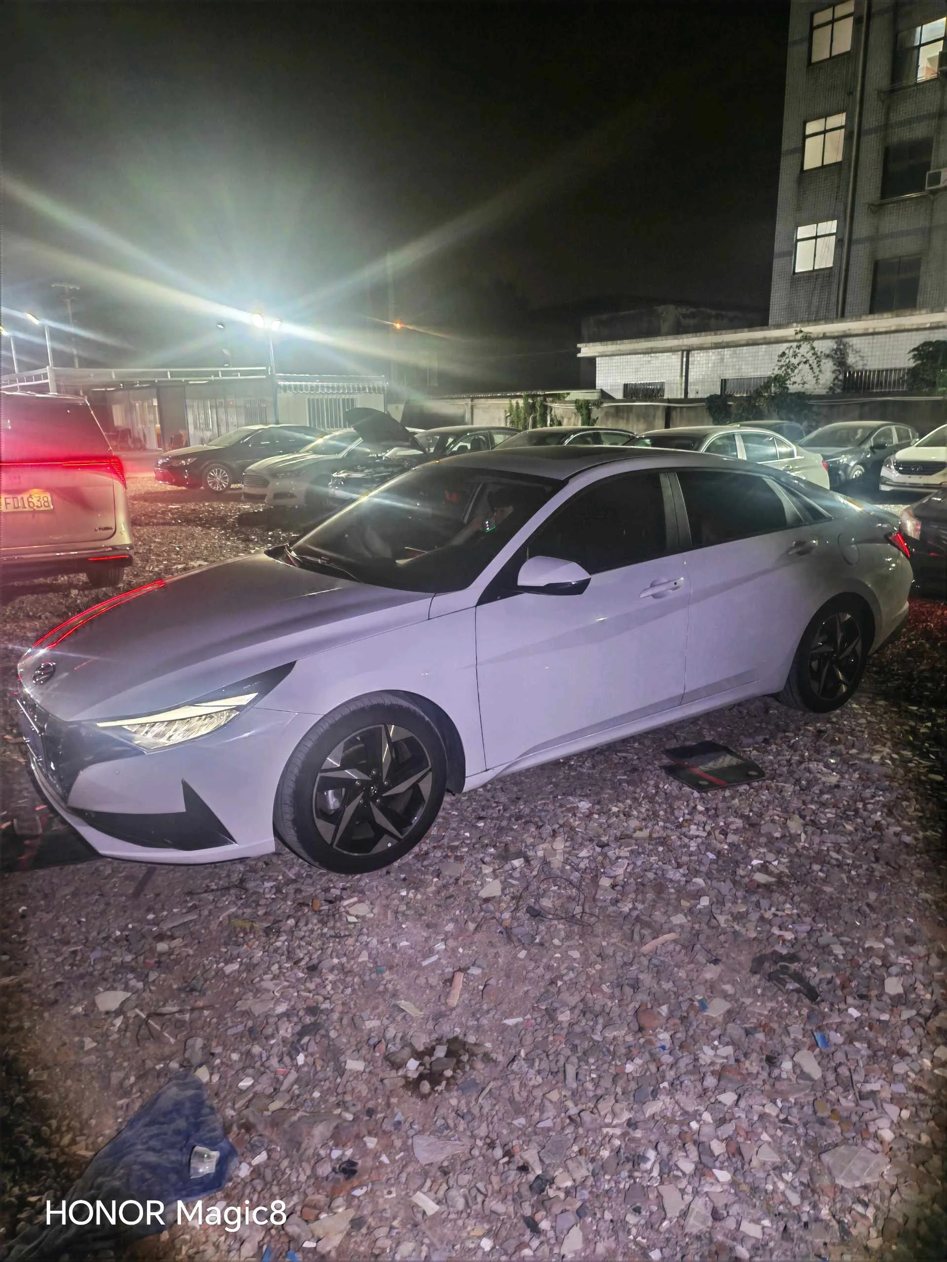 Hyundai Elantra 2022 1.5L CVT LUX Premium Edition