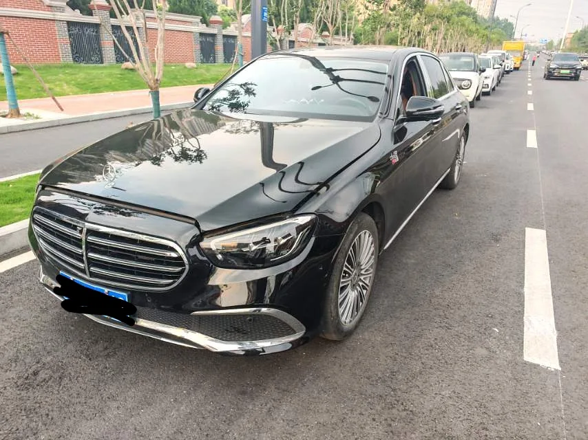 Mercedes-Benz E-Class 2023 E 300 L Fashion Edition