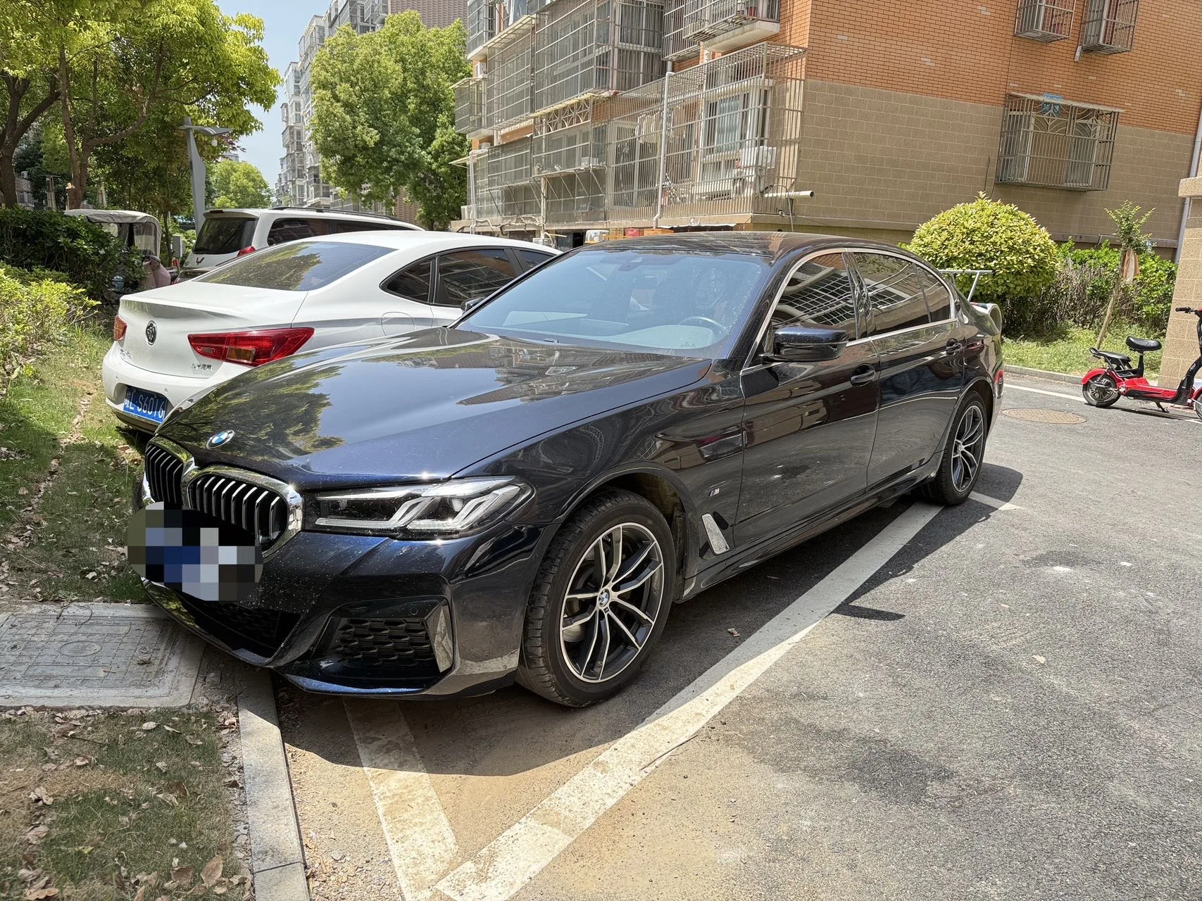 BMW 5 Series 2022 Facelift II 525Li M Sport Package