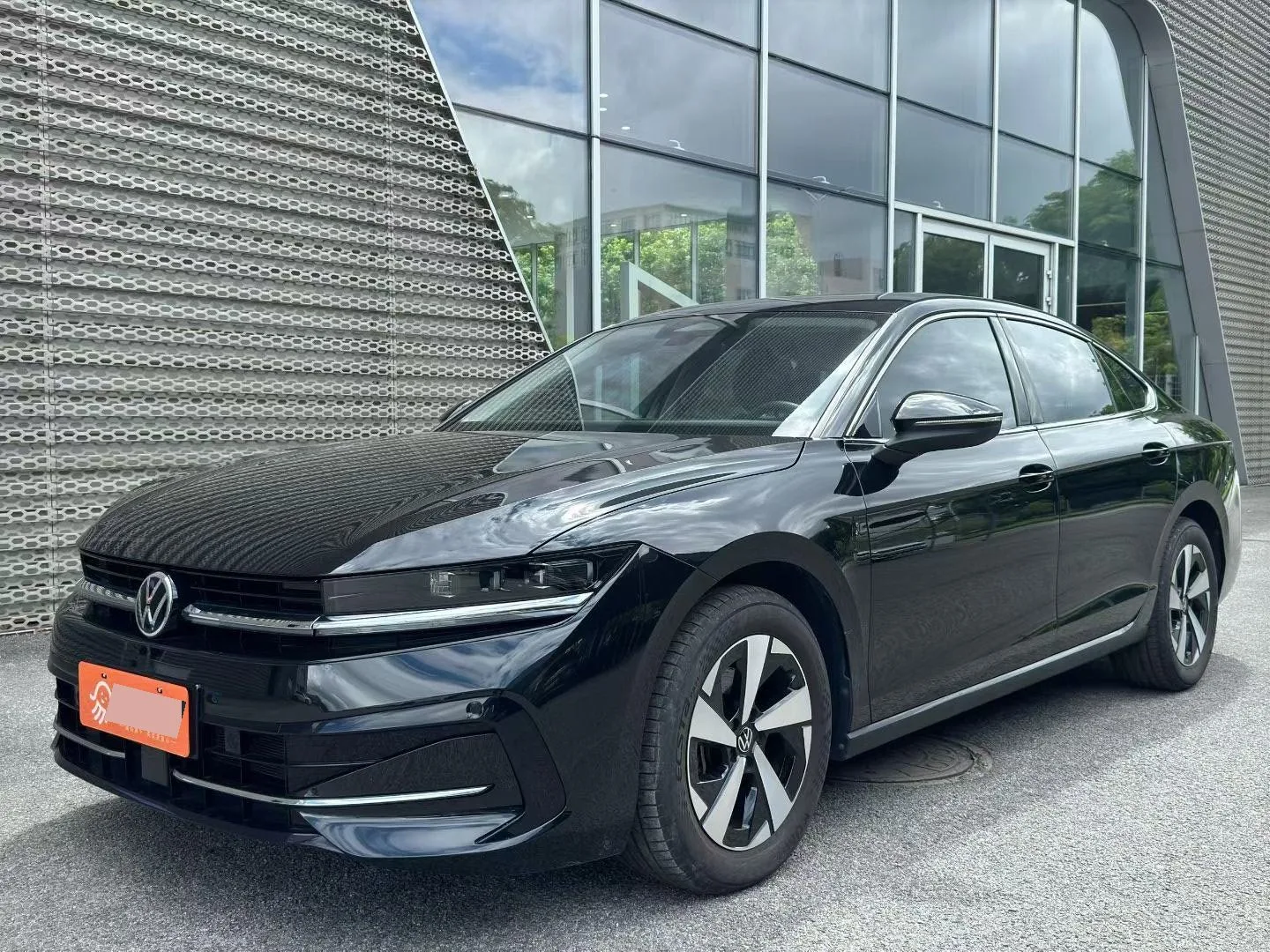 Volkswagen 2024 Magotan 1.5TSI 300TSI Premium Edition with Eye-Catching Package, Automatic Transmission
