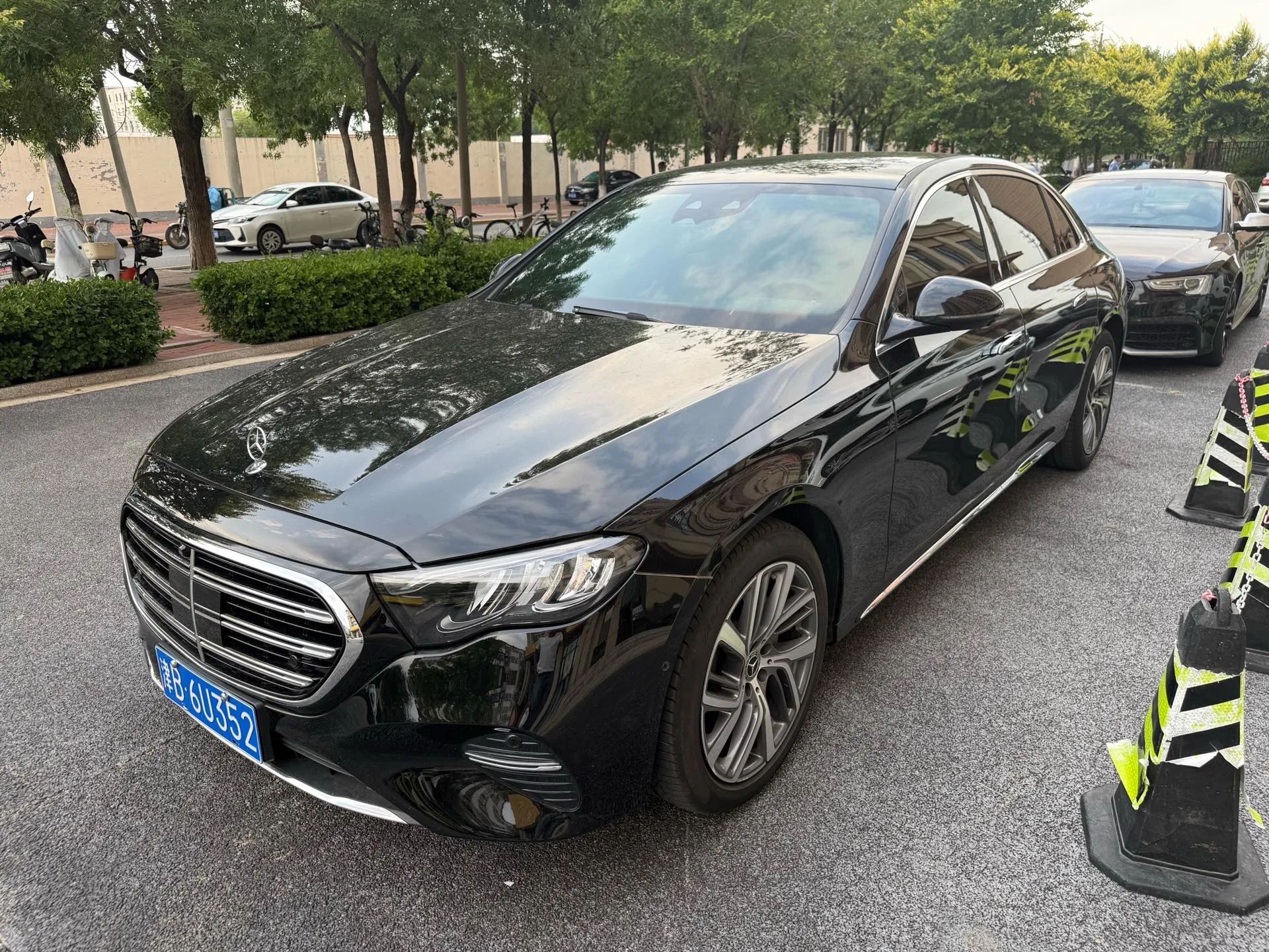 Mercedes-Benz E-Class 2024 E 300 L 48V 2.0T Fashion (Facelift) Automatic