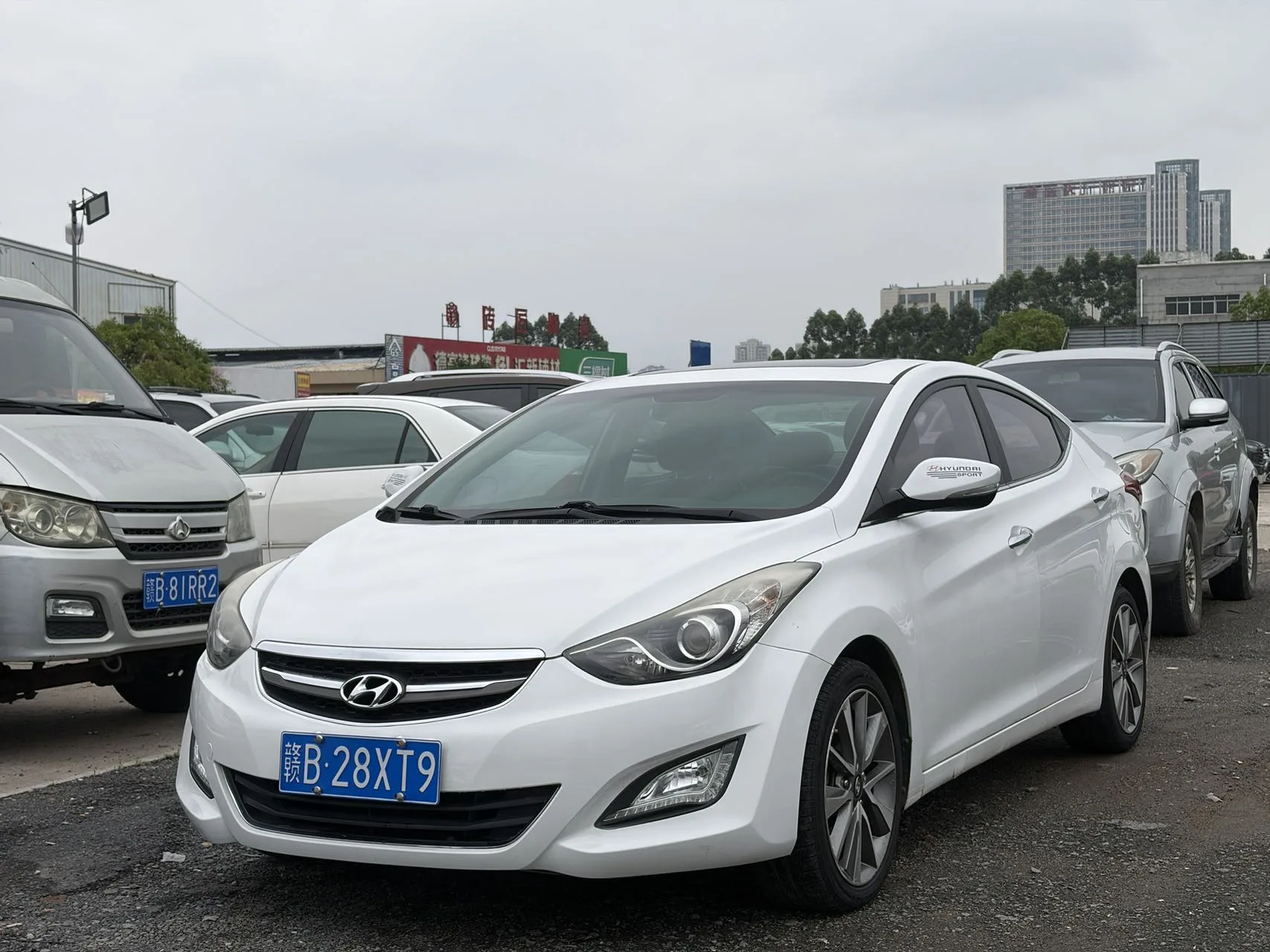 Hyundai Elantra 2015 1.6L Automatic Leading Edition
