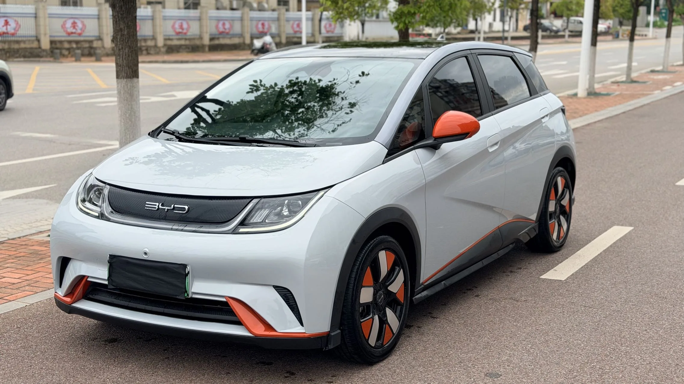 Dolphin 2021 Model 401km/h Knight Edition