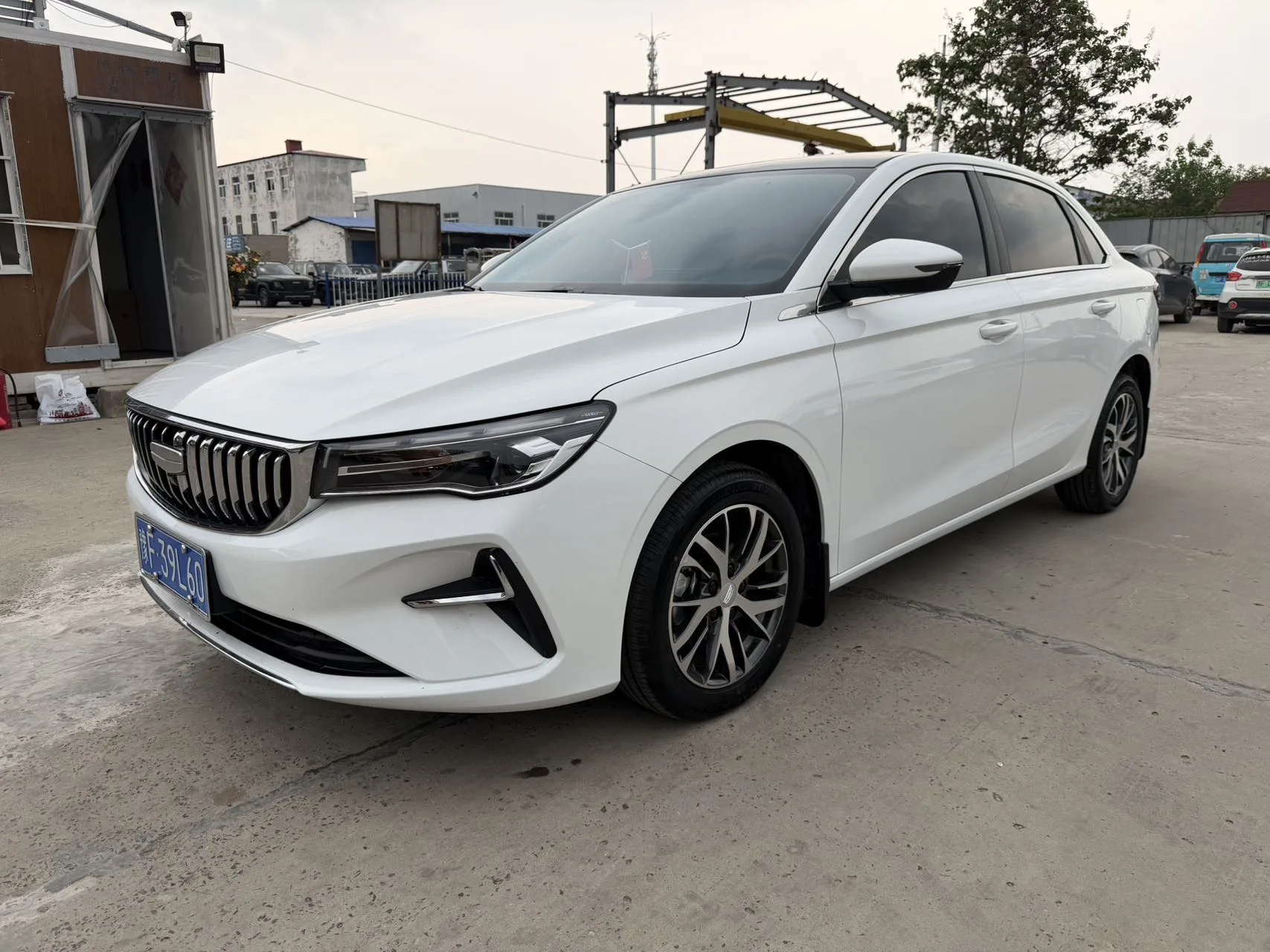 Geely 2026 Emgrand Sedan 1.5 4 Million Commemorative Edition (Manual Transmission)