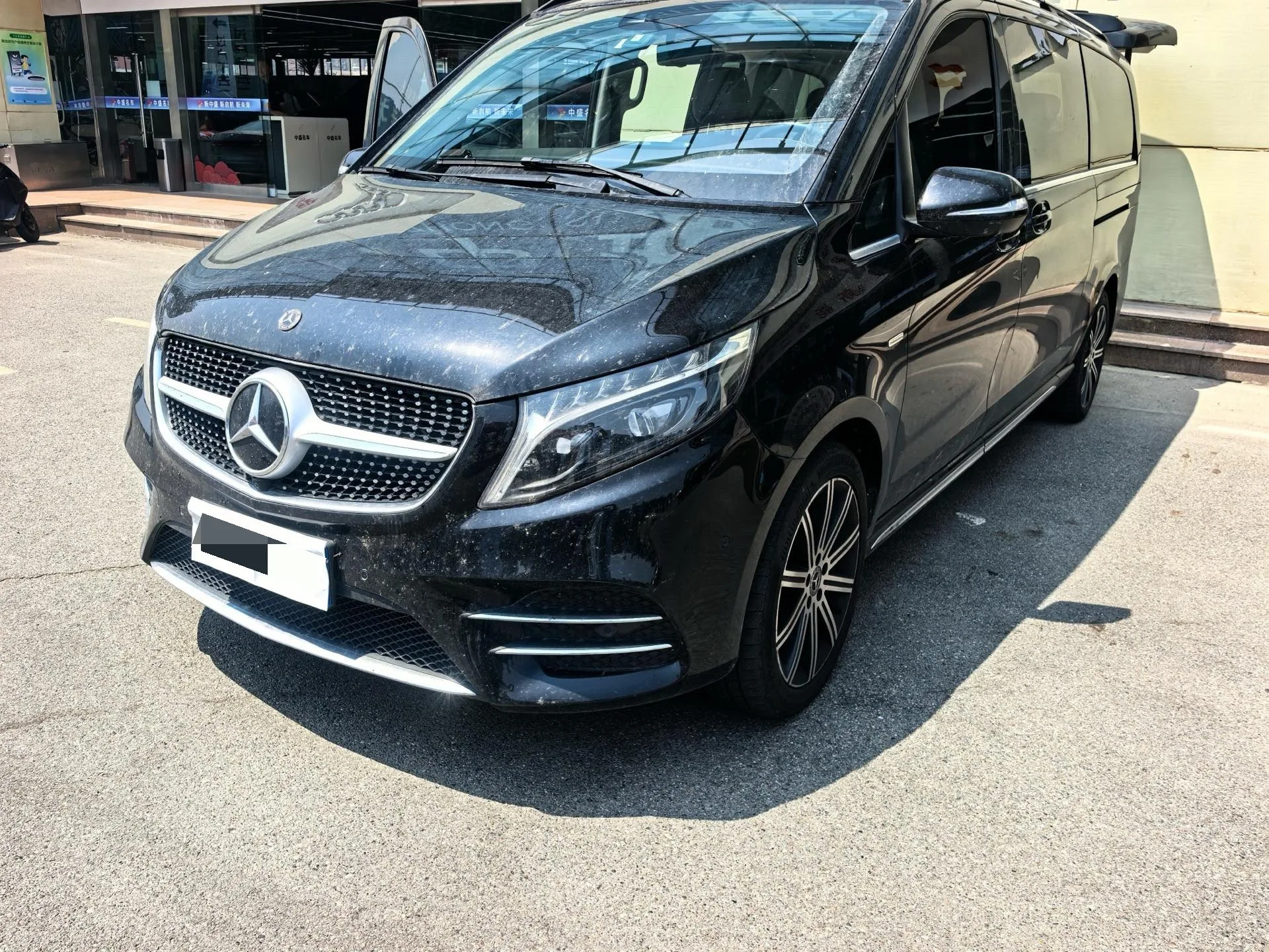 Mercedes-Benz V-Class 2022 V 260 L 2.0T Luxury Edition Automatic