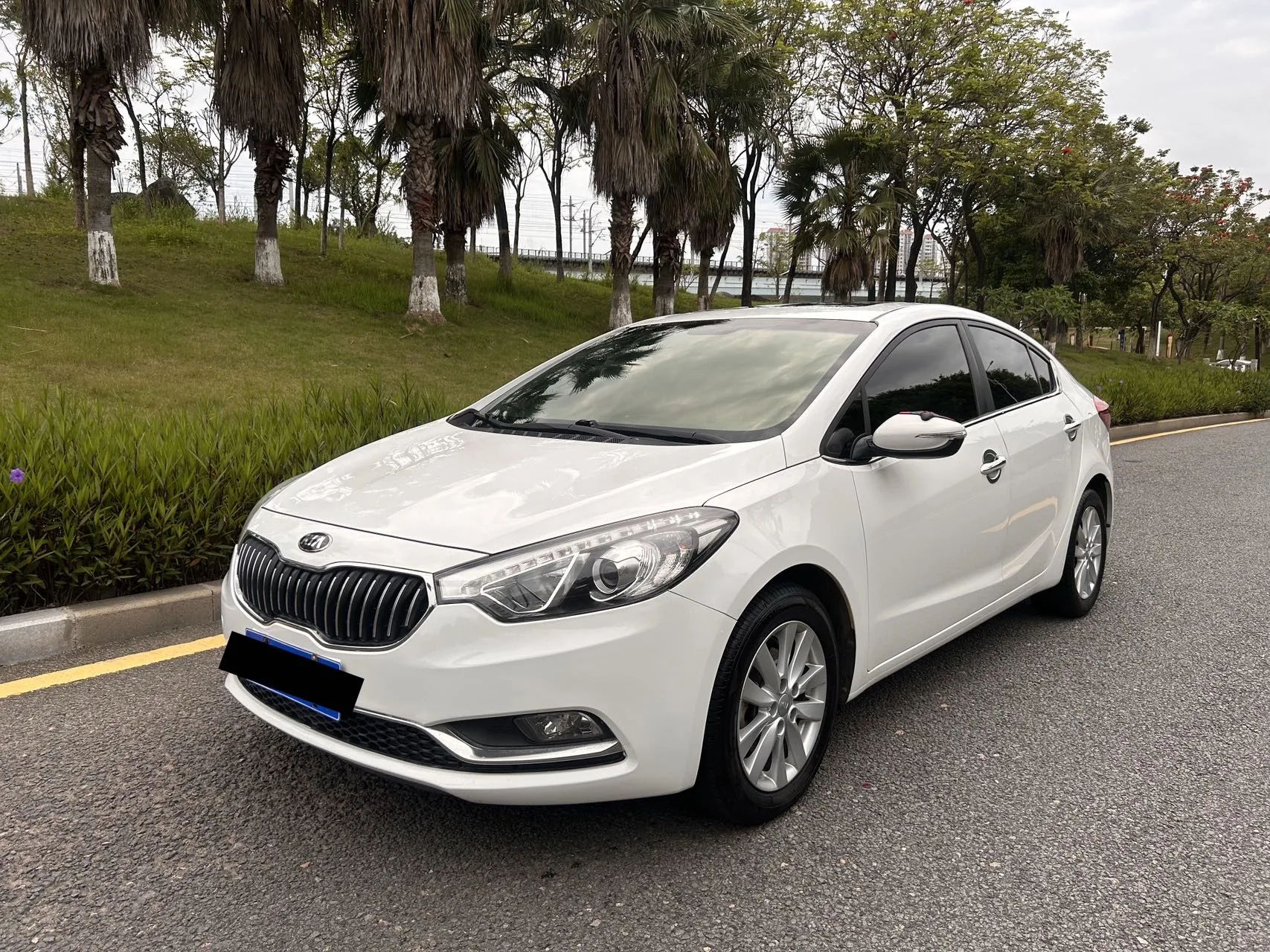 Kia K3 2013 1.6L Automatic GLS