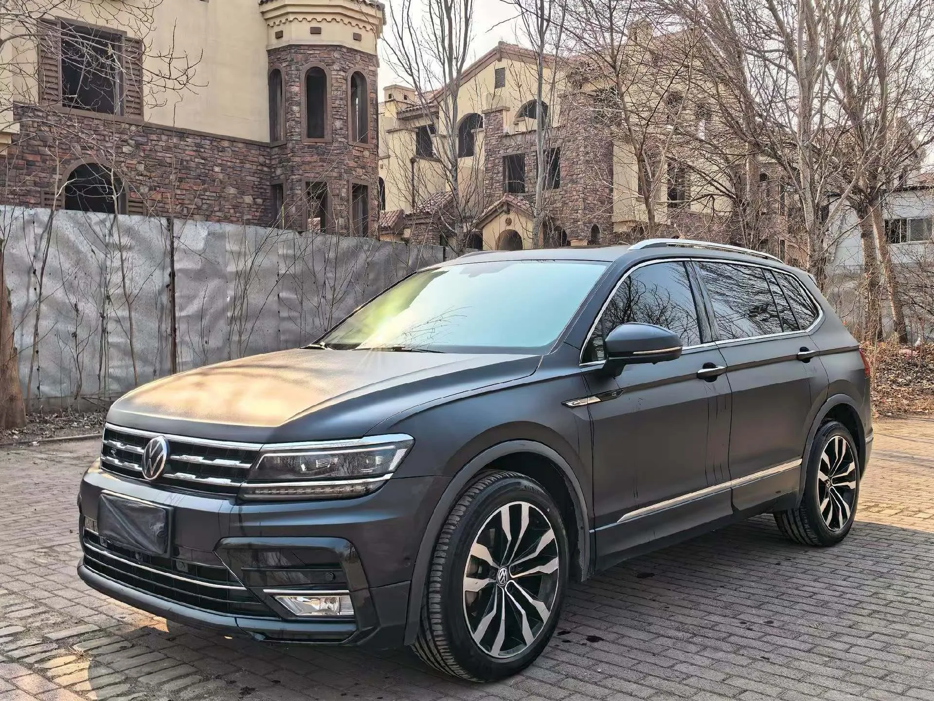 Tiguan L 2021 330TSI Automatic 2WD R-Line Premium Edition